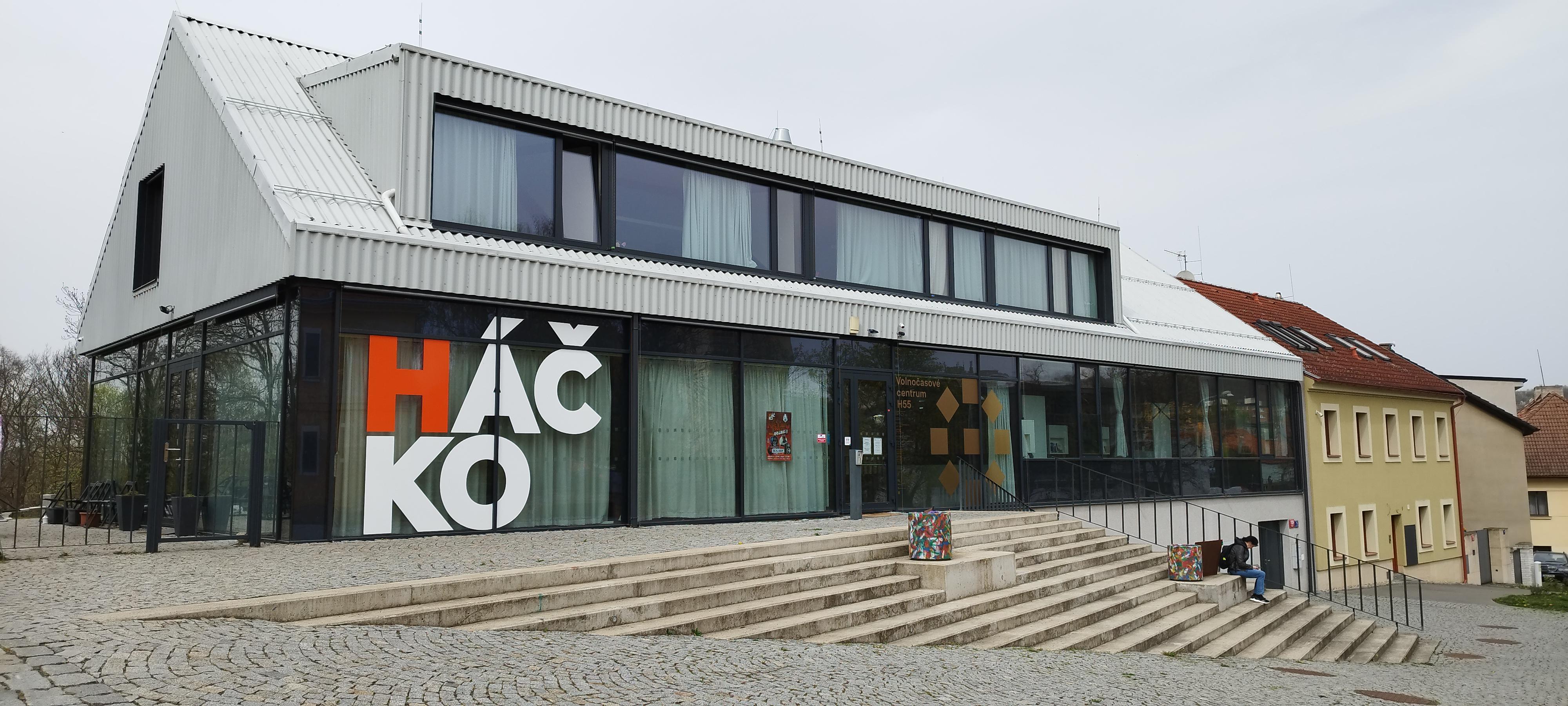 Městská knihovna v Praze - Hloubětín foto 3