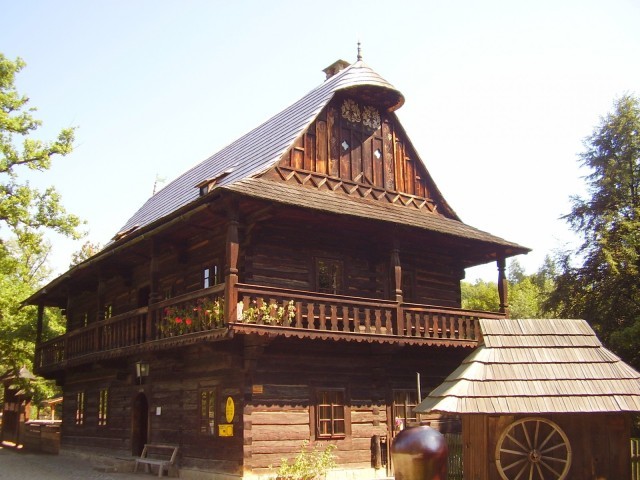 Valašské muzeum v přírodě - Dřevěné městečko foto 3