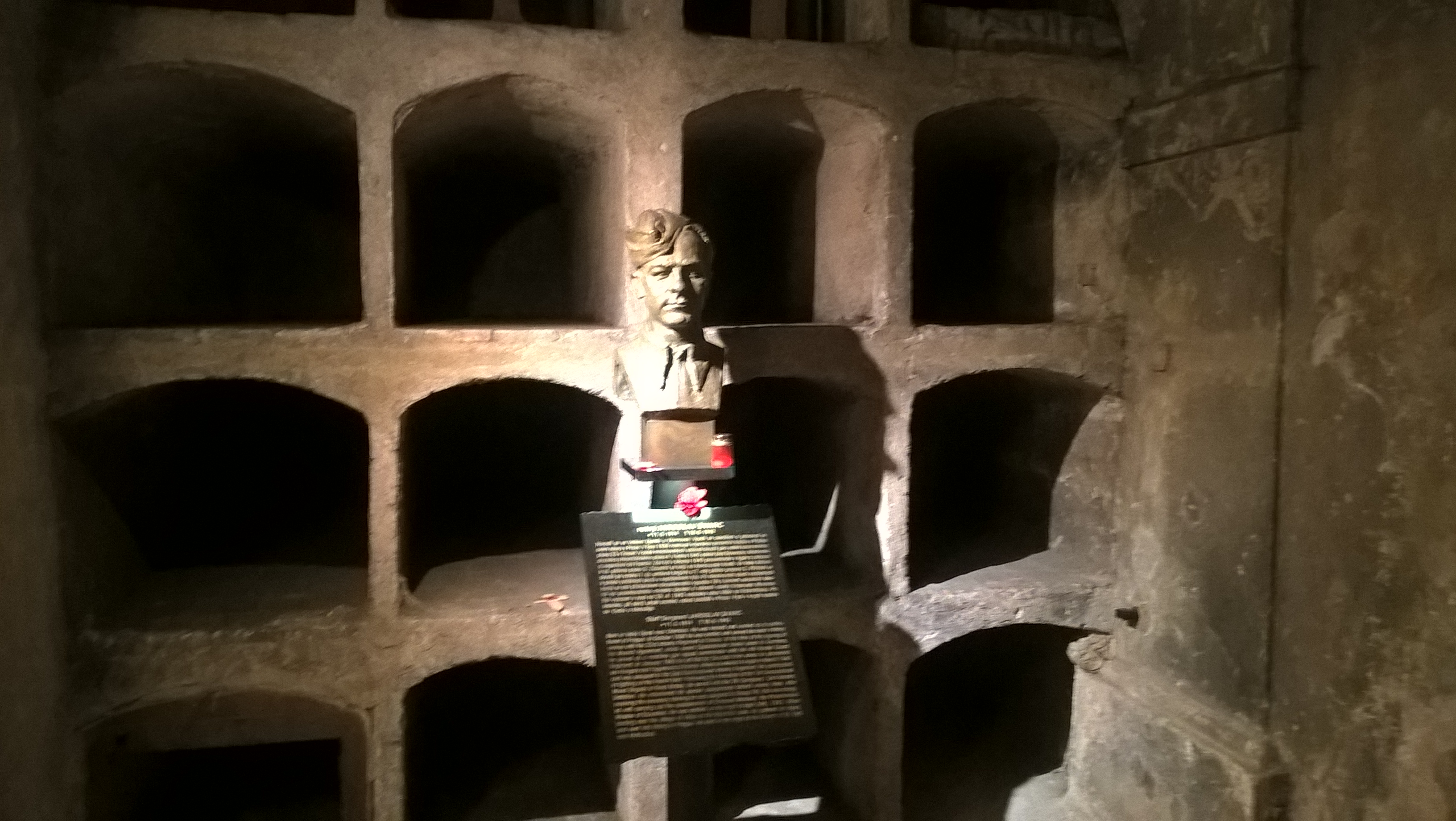 Národní památník hrdinů Heydrichiády - místo smíření při Pravoslavném chrámu sv. Cyrila a Metoděje