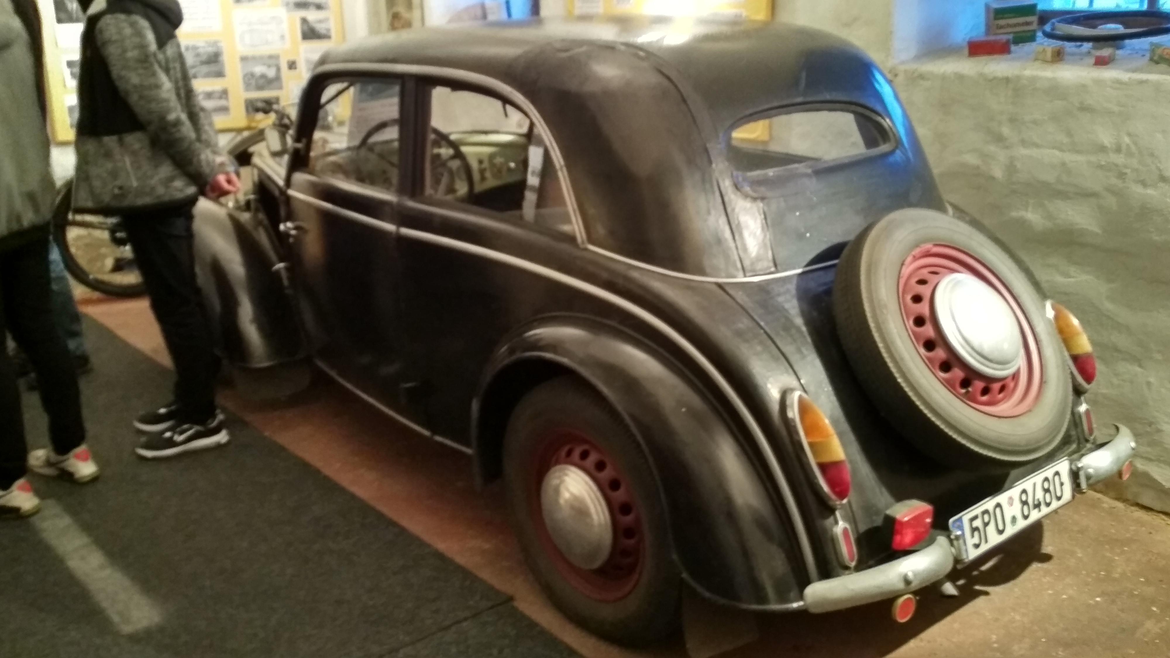 Příběhy dvoutaktů - retro muzeum Lobzy foto 3