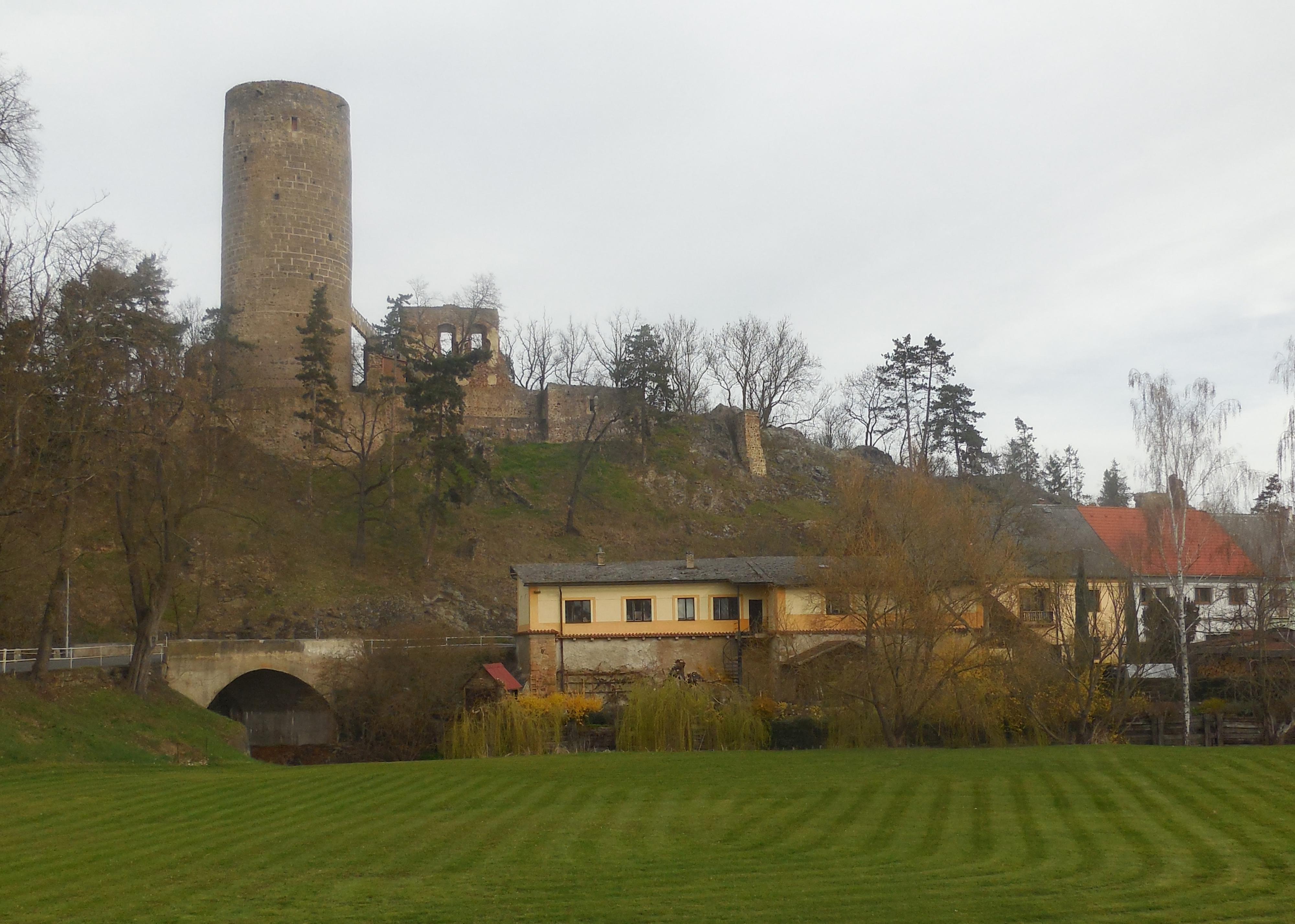 Točník - obecní úřad foto 6
