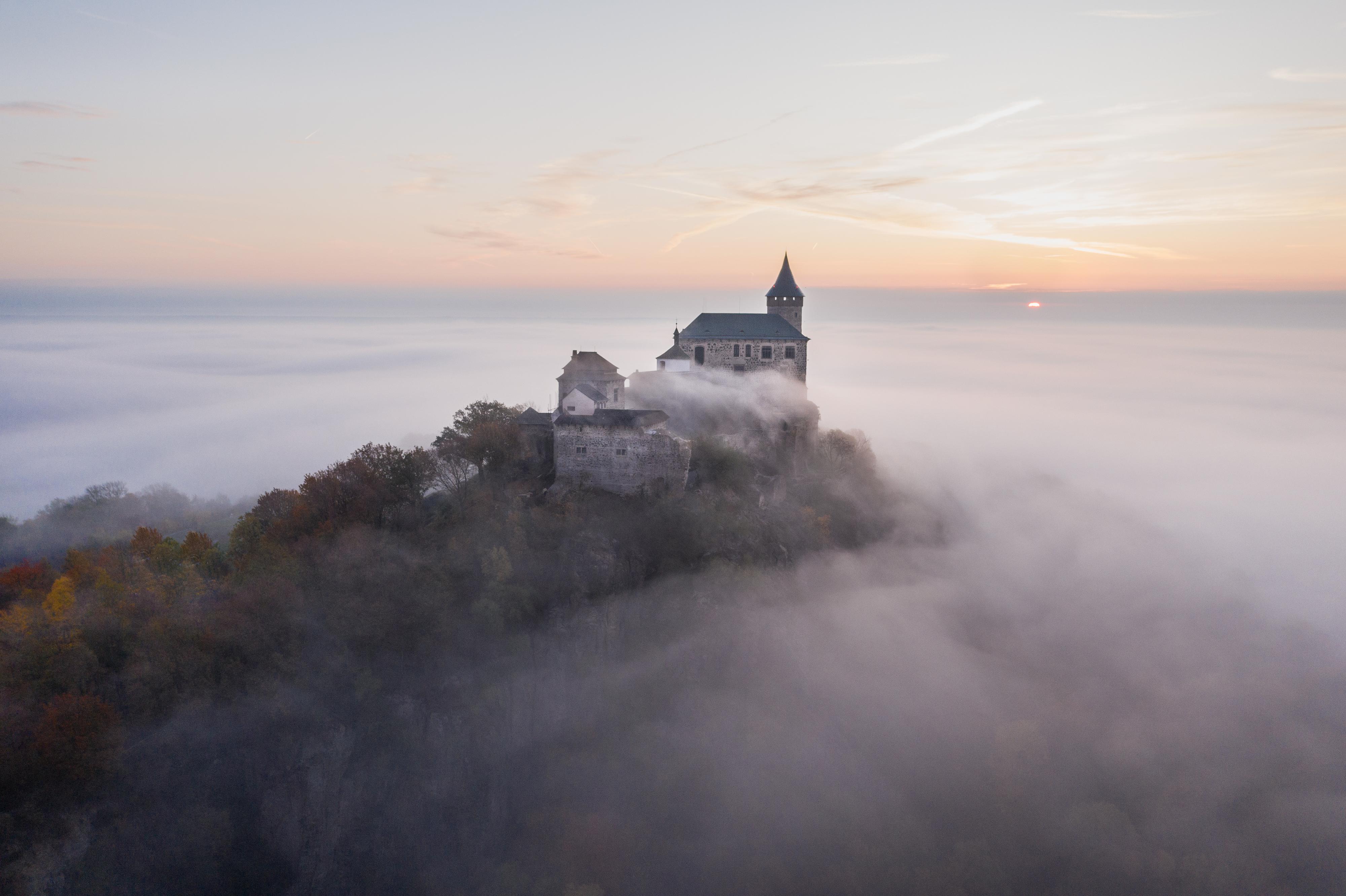 Státní hrad Kunětická hora foto 5