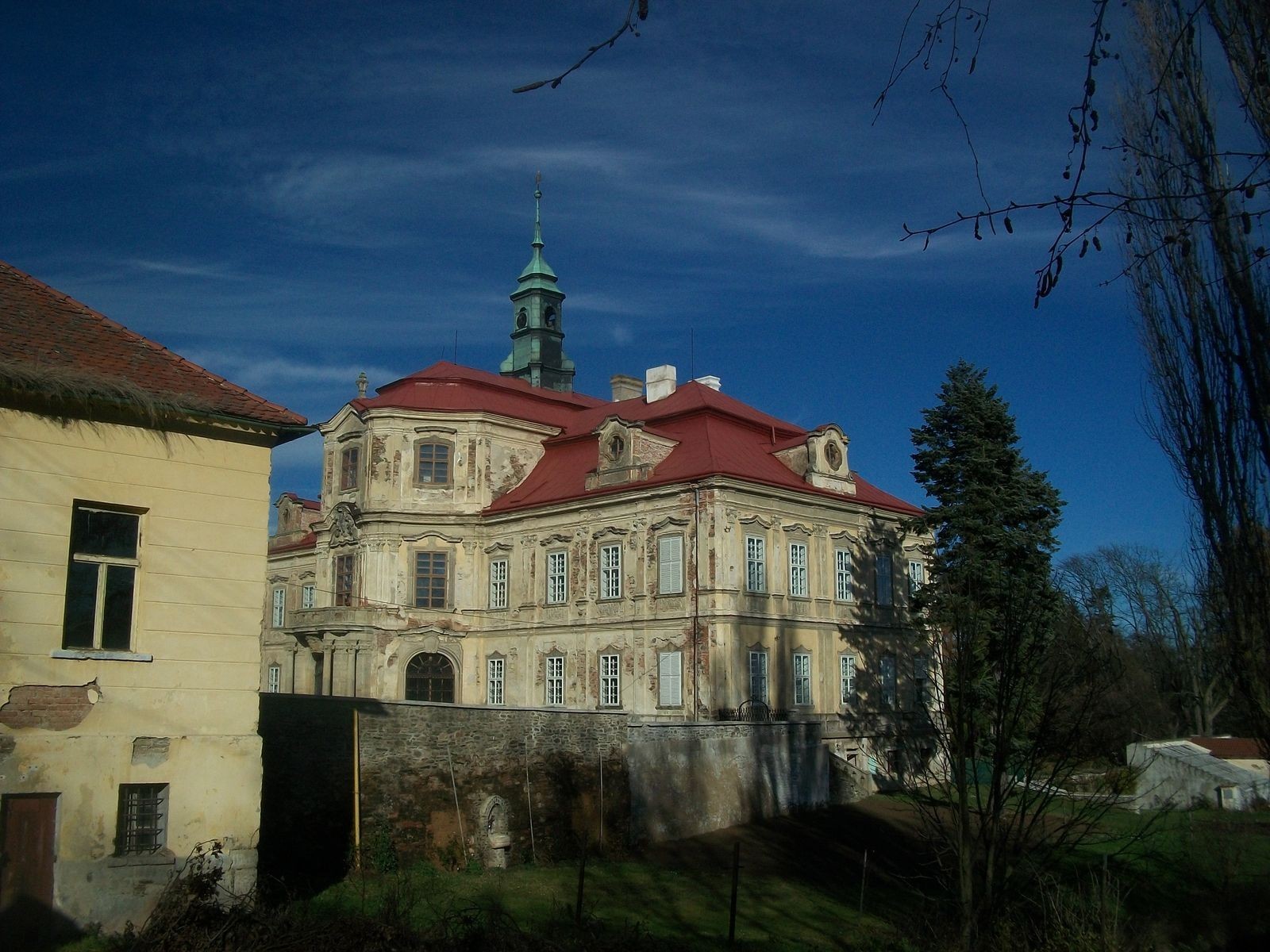 Zámek Trpísty foto 2