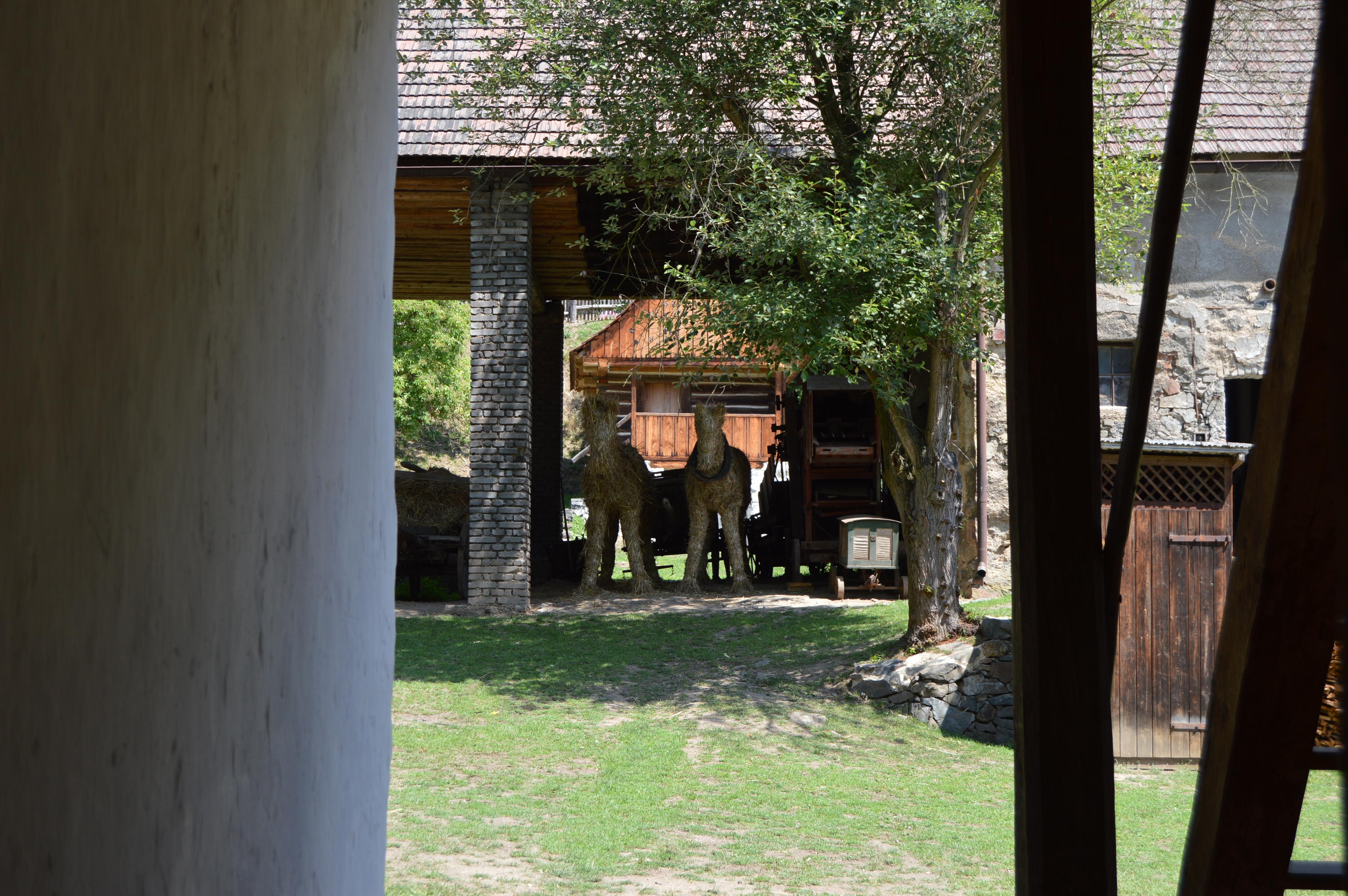 Hamousův statek ve Zbečně foto 3