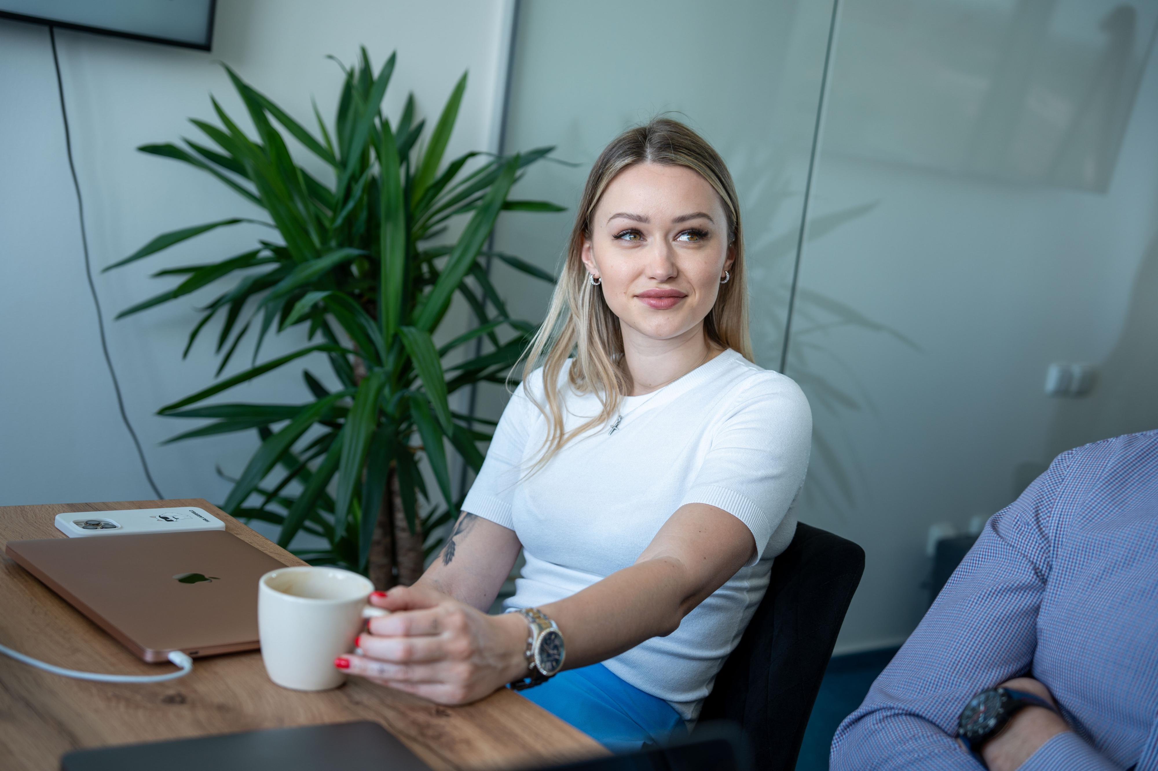 Alena Linhartová - finance