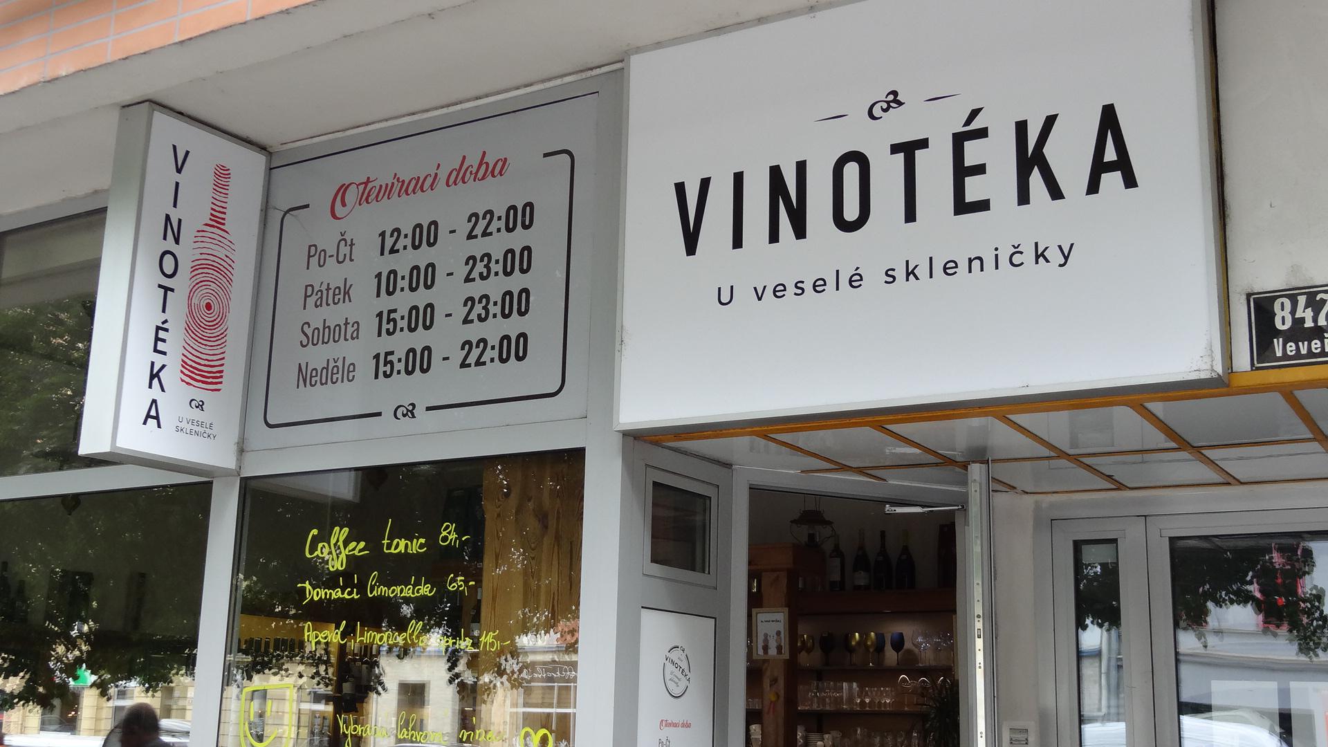 Vinotéka U veselé skleničky foto 1