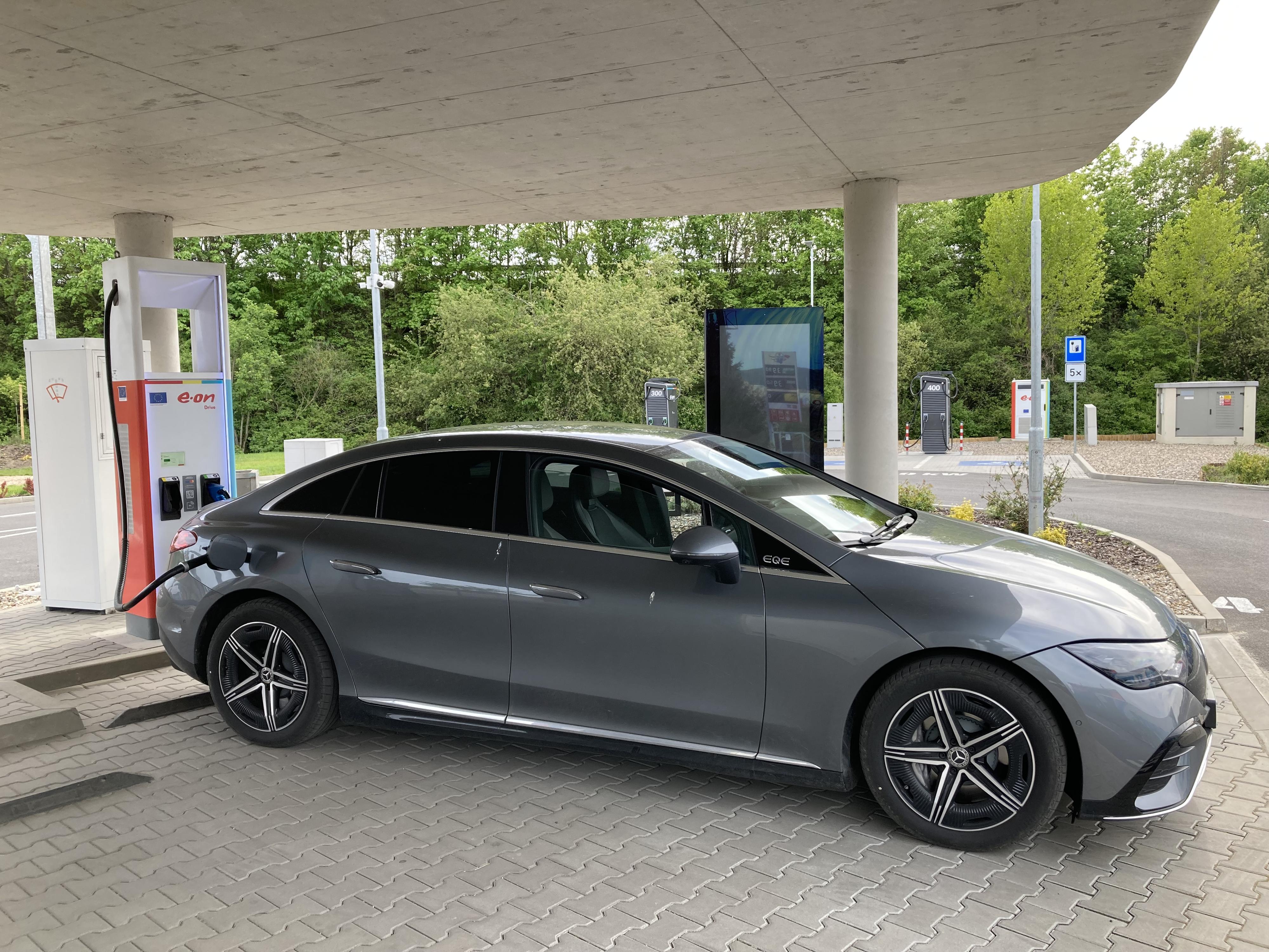 Dobíjecí stanice E.ON Drive