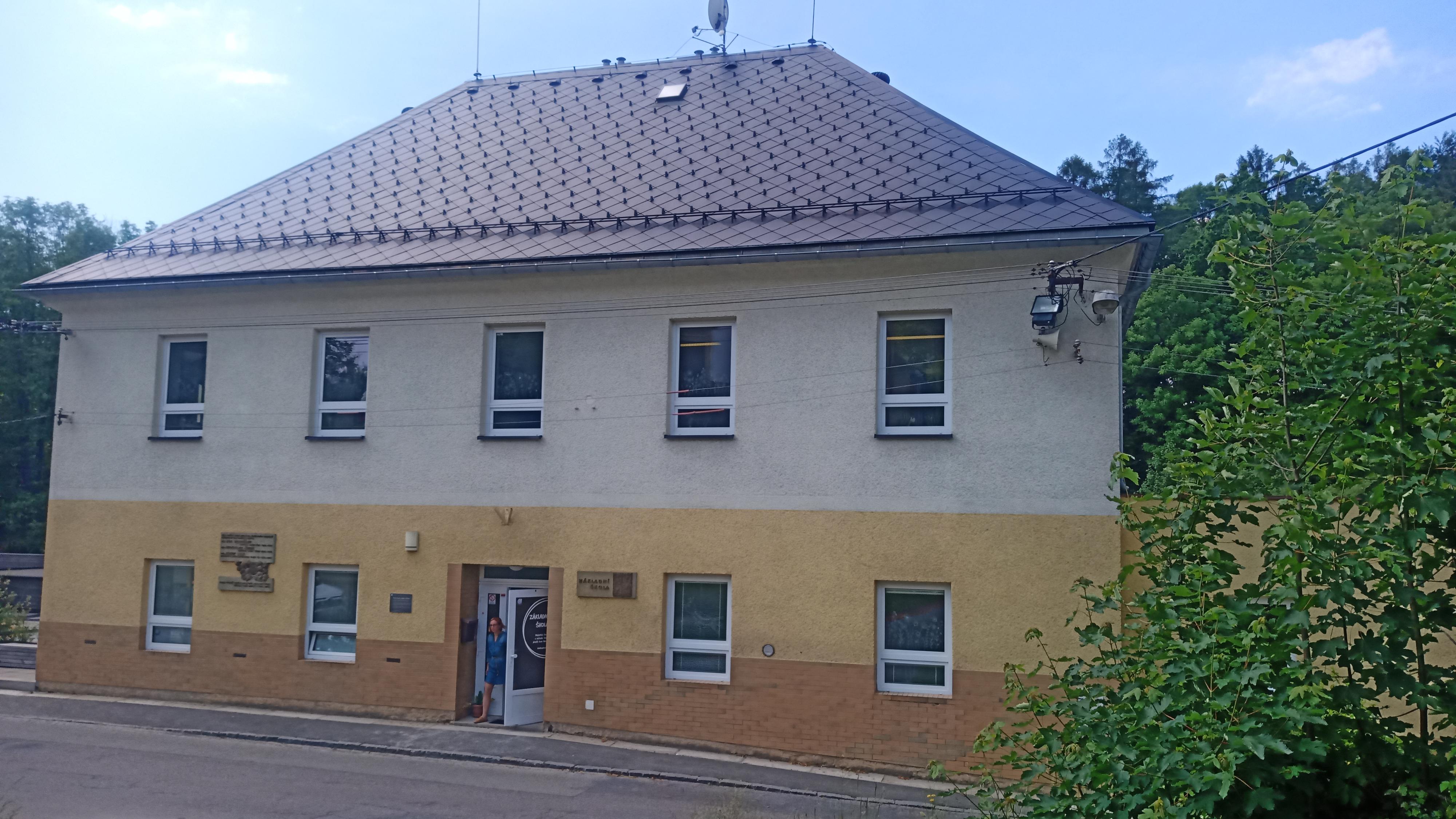 MŠ a ZŠ Josefa Luxe Nekoř foto 3