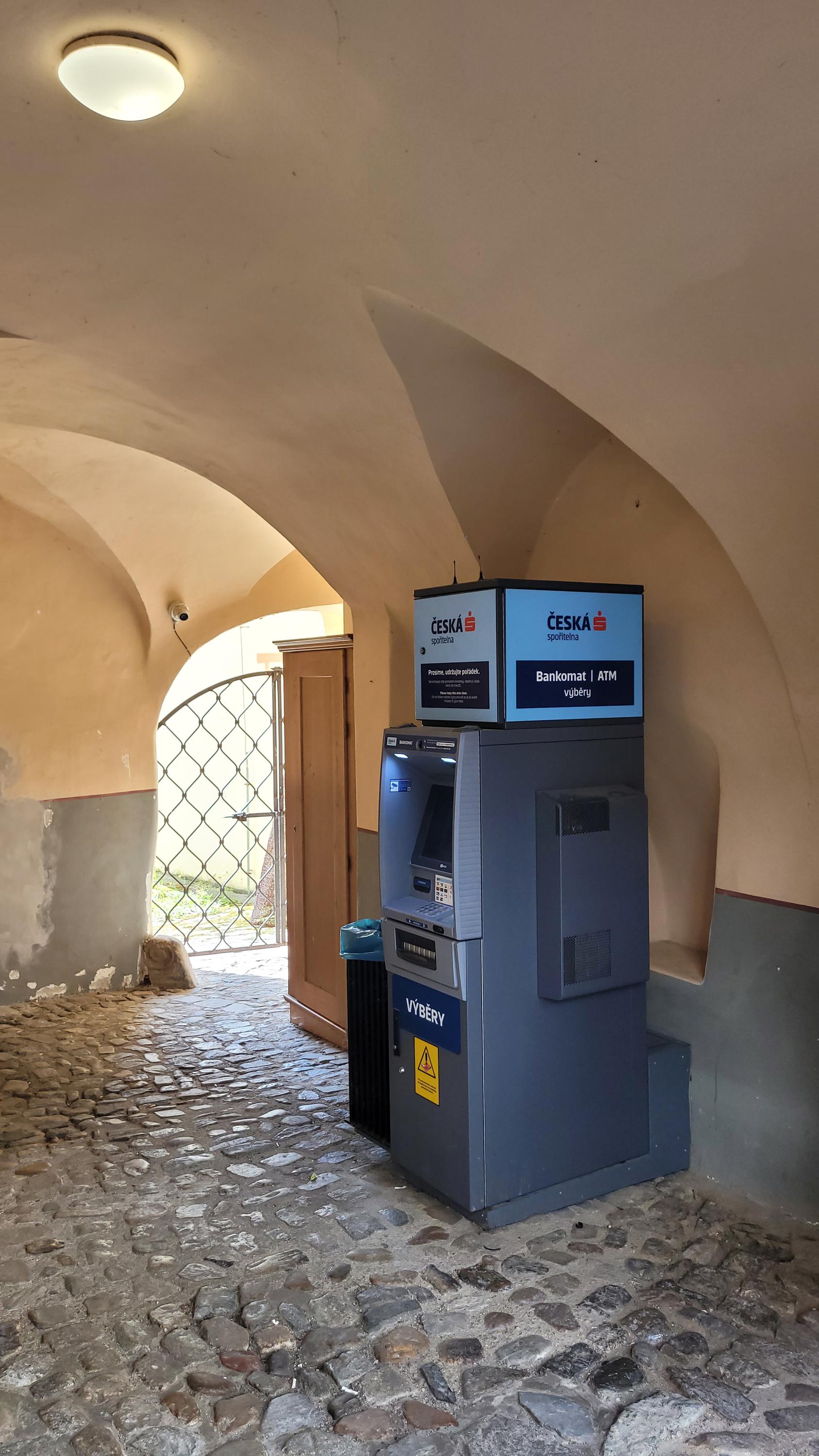 Bankomat České spořitelny foto 2