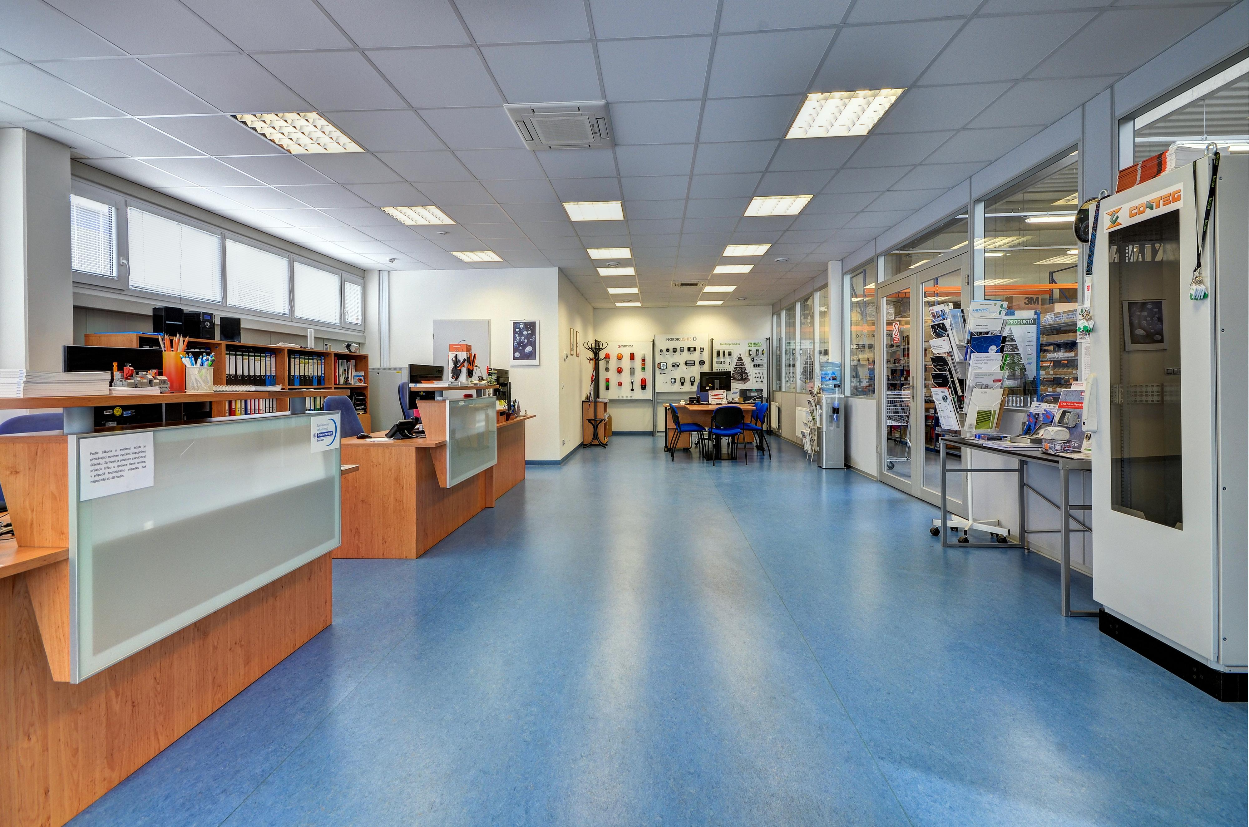 Axima | Elektrotechnický velkoobchod | Jihlava foto 4