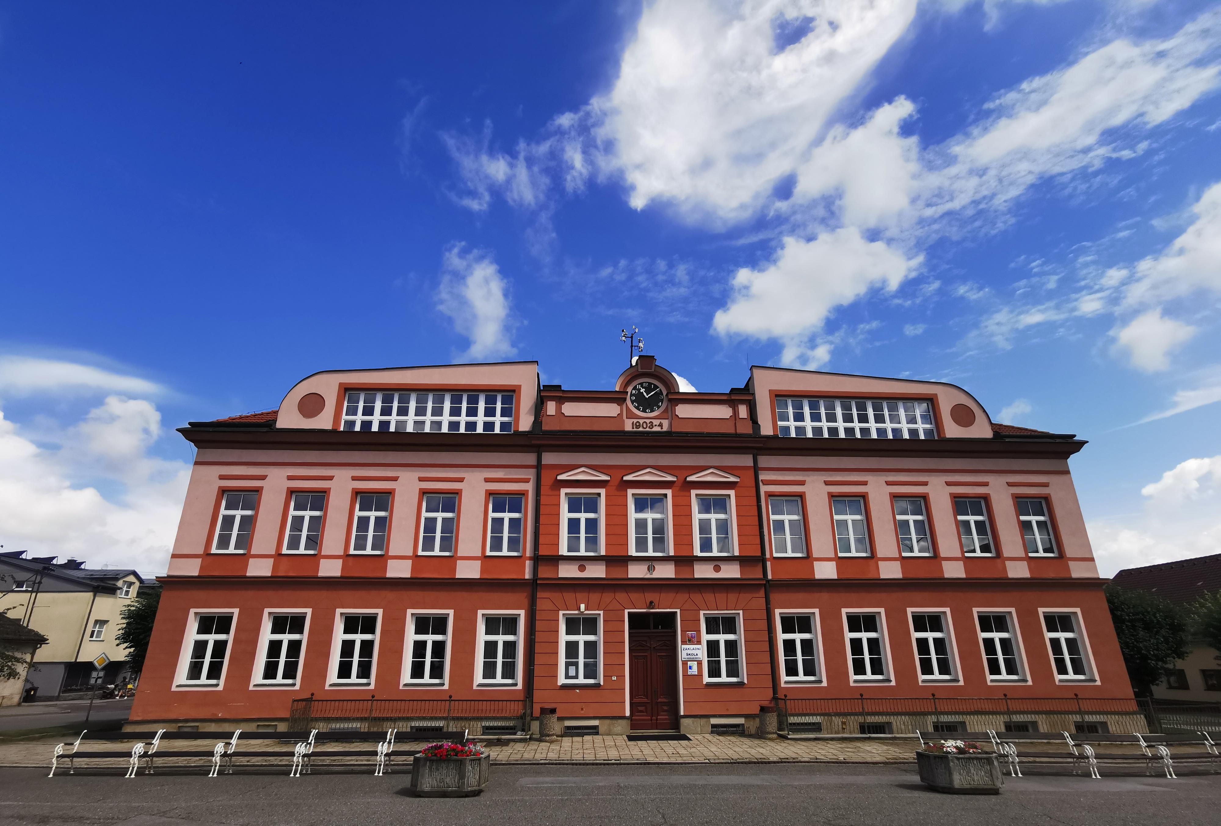 Základní škola Sira Nicholase Wintona Kunžak foto 4