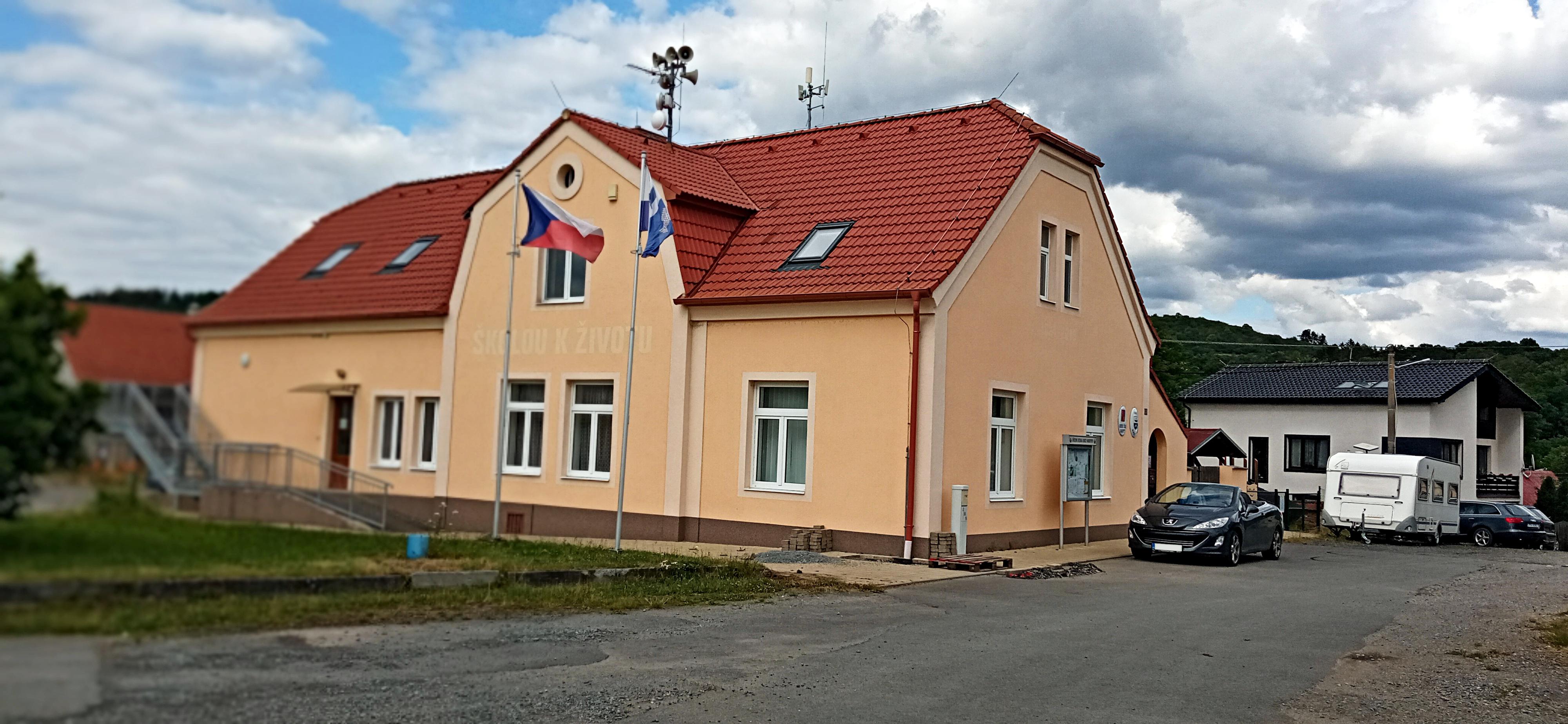 Nadryby - obecní úřad foto 6