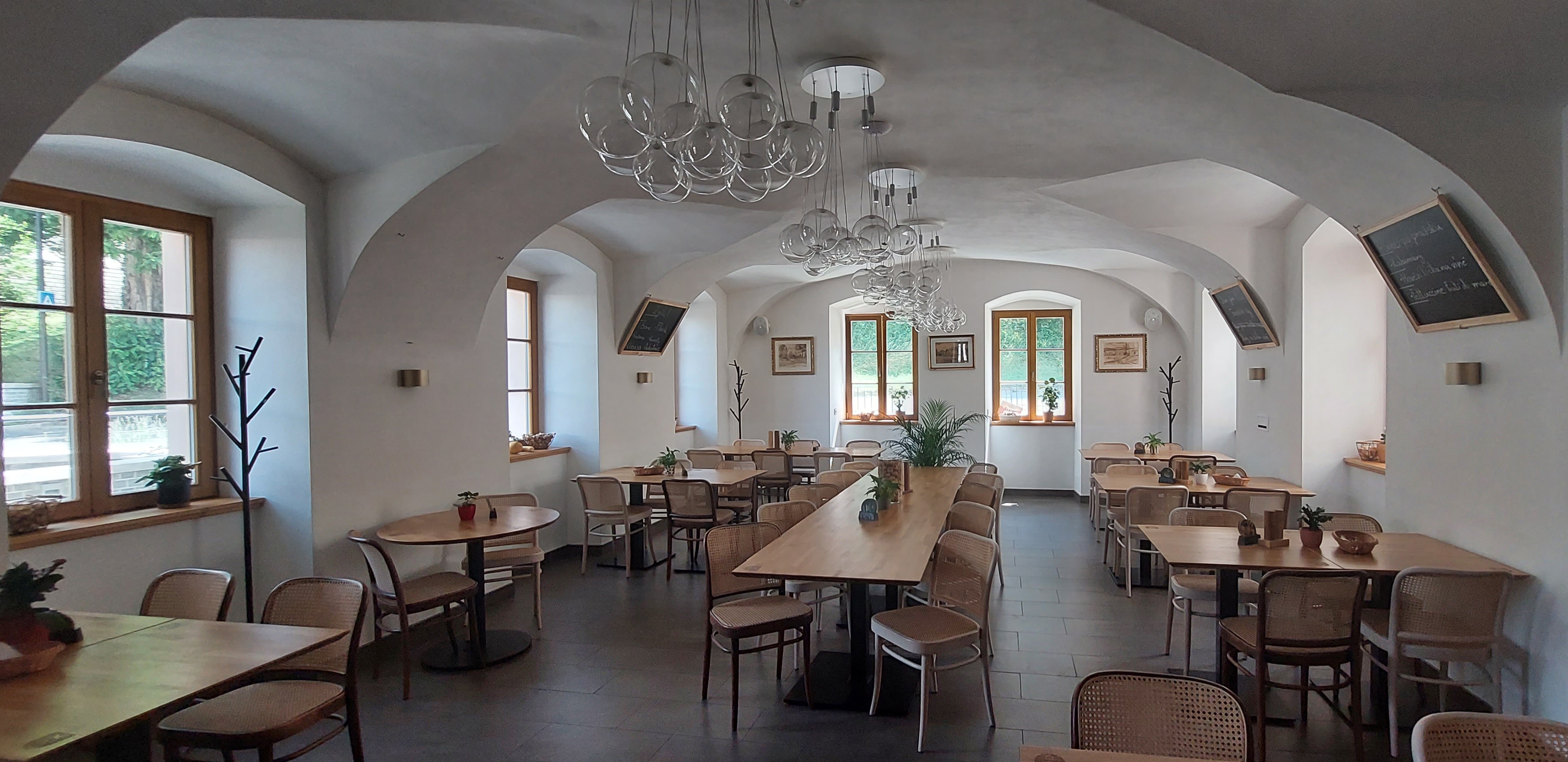 Restaurace Vinopalna foto 2