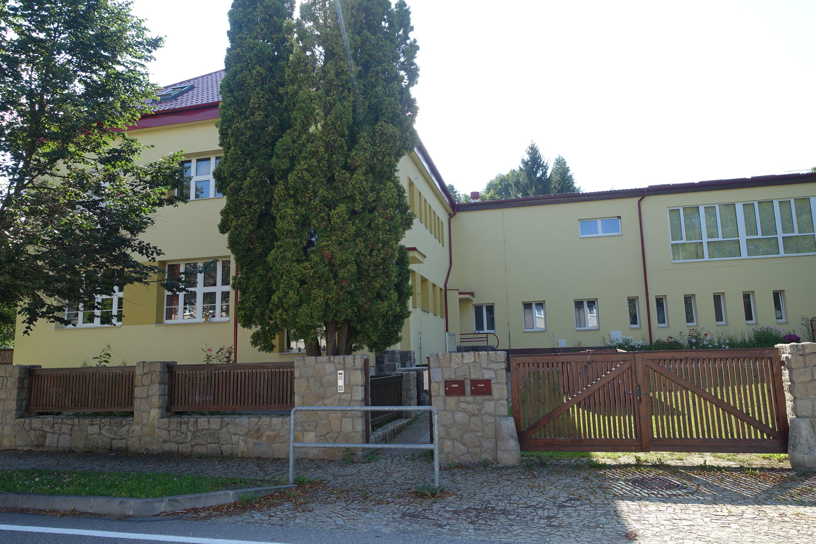Základní škola a Mateřská škola Přídolí foto 3