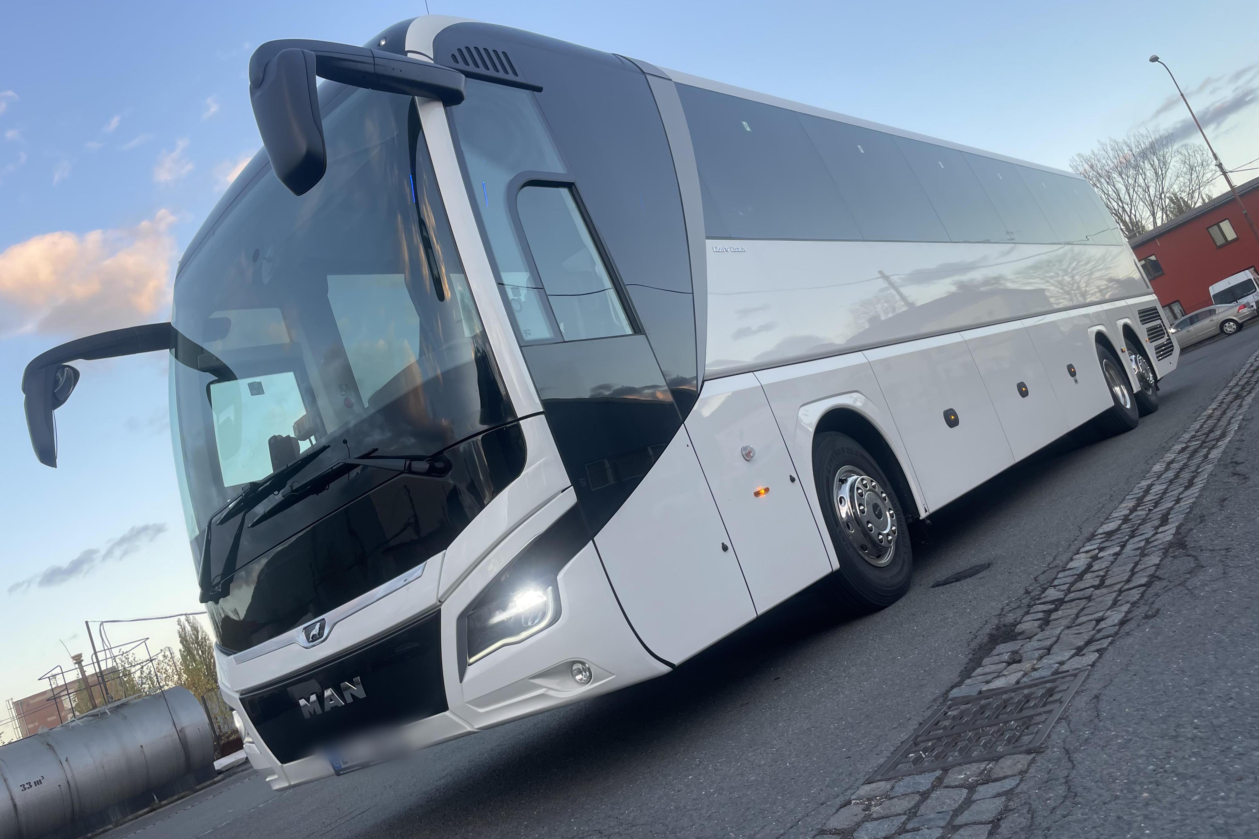 Patrik Lamla - Autobusová doprava foto 1