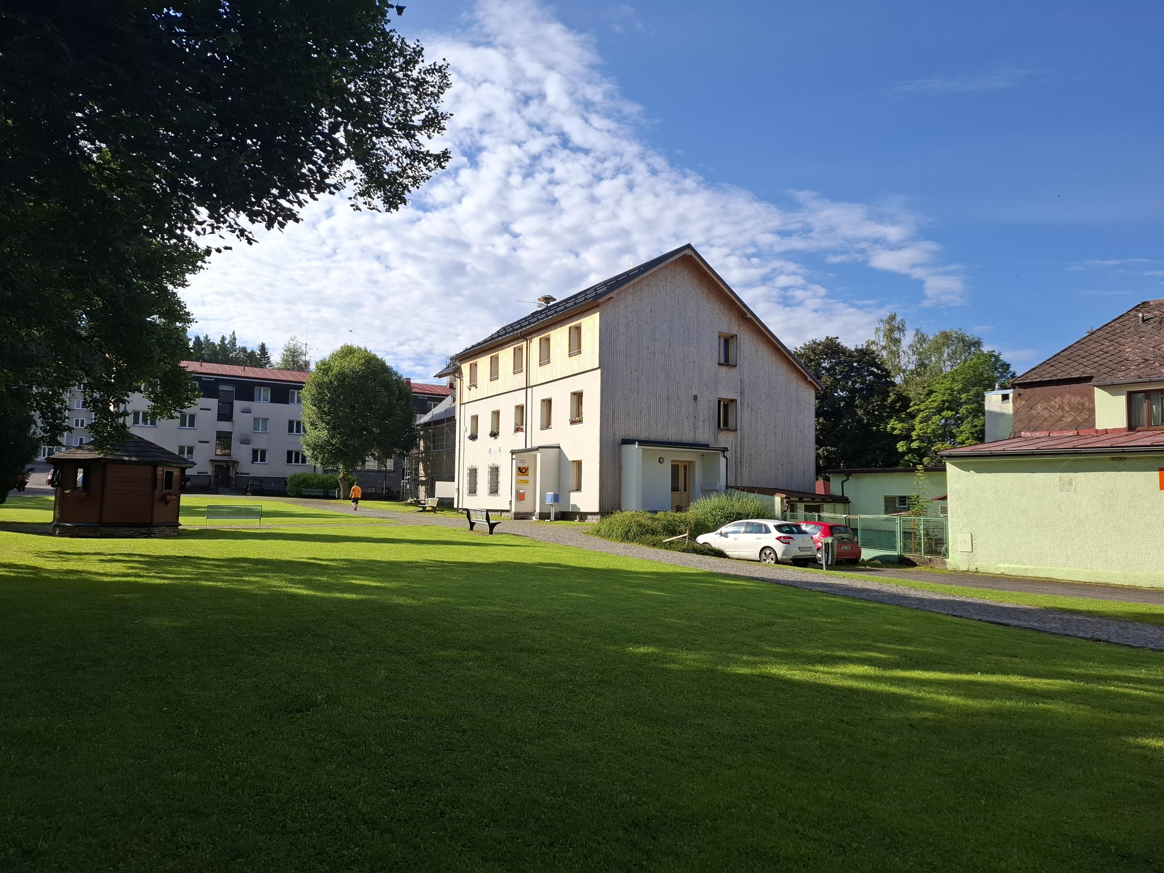 Srní - obecní úřad foto 3