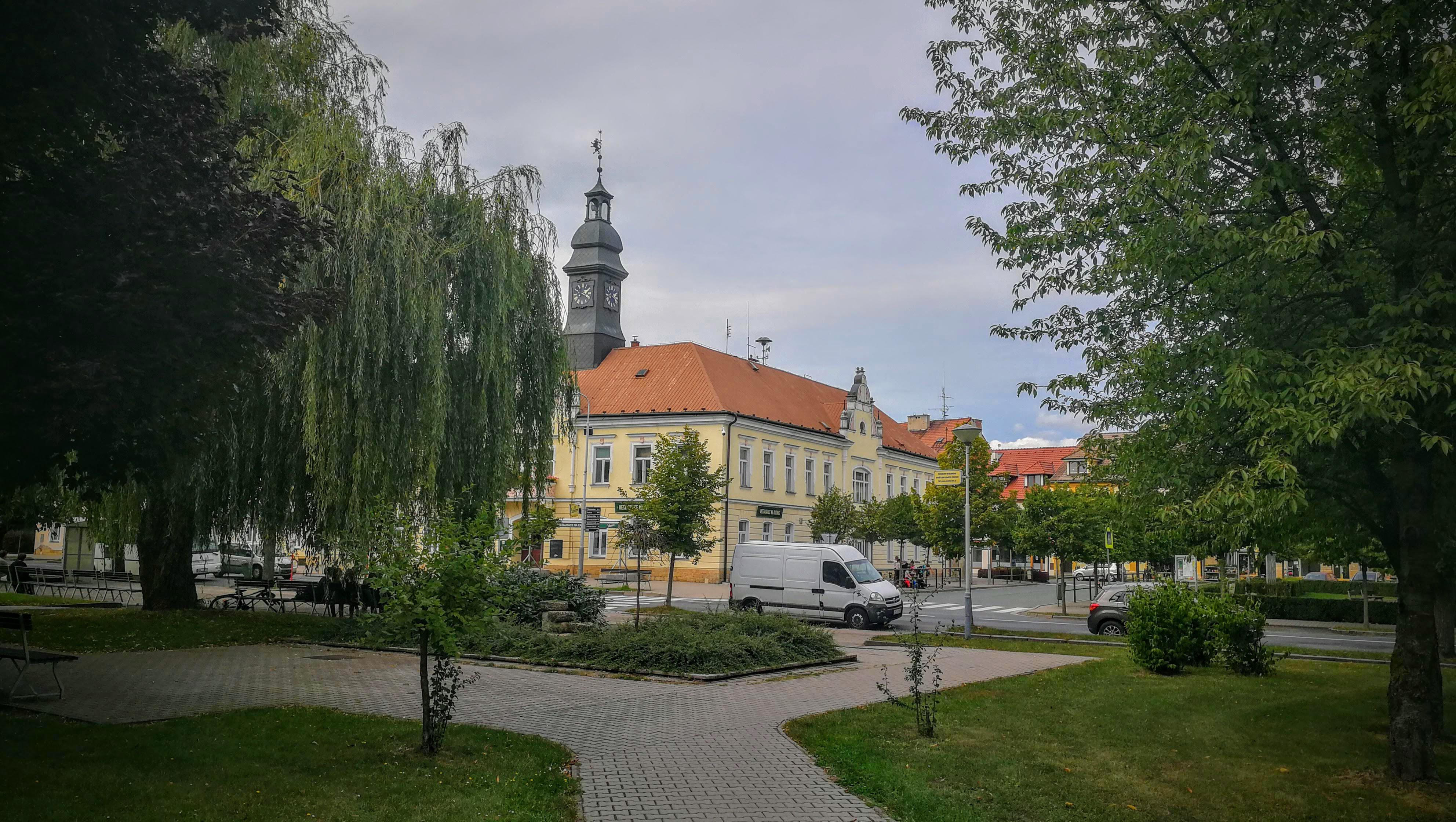 Městec Králové - městský úřad foto 4