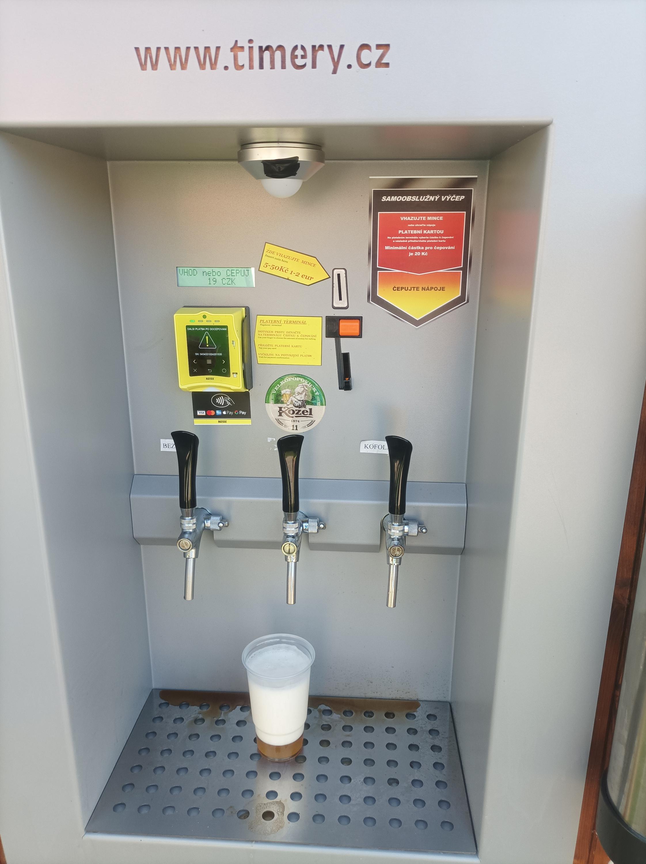 Nápojový automat foto 5