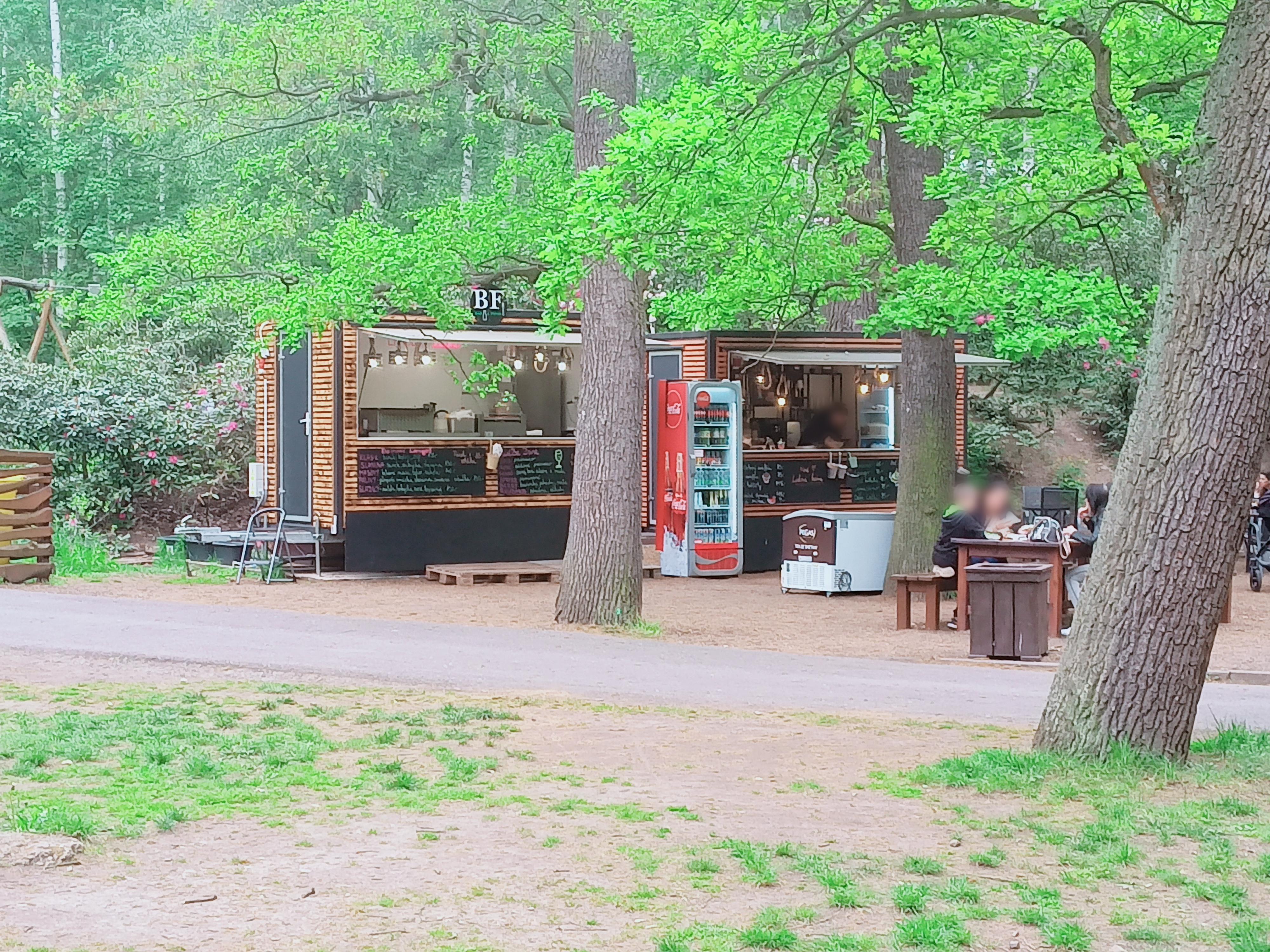 Občerstvení Zoopark Chomutov - u ldětské anové dráhy foto 4