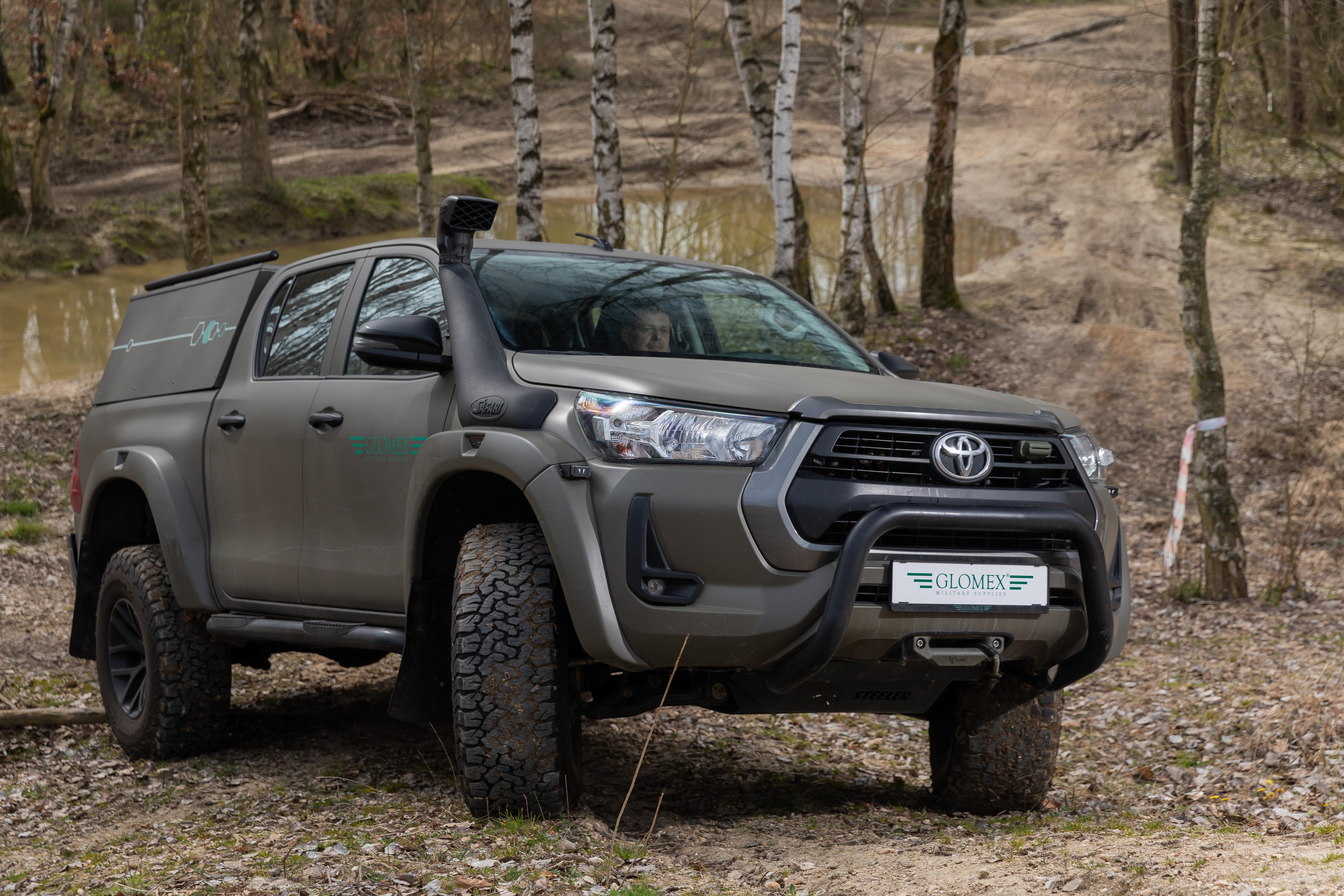 GLOMEX Military Supplies foto 3