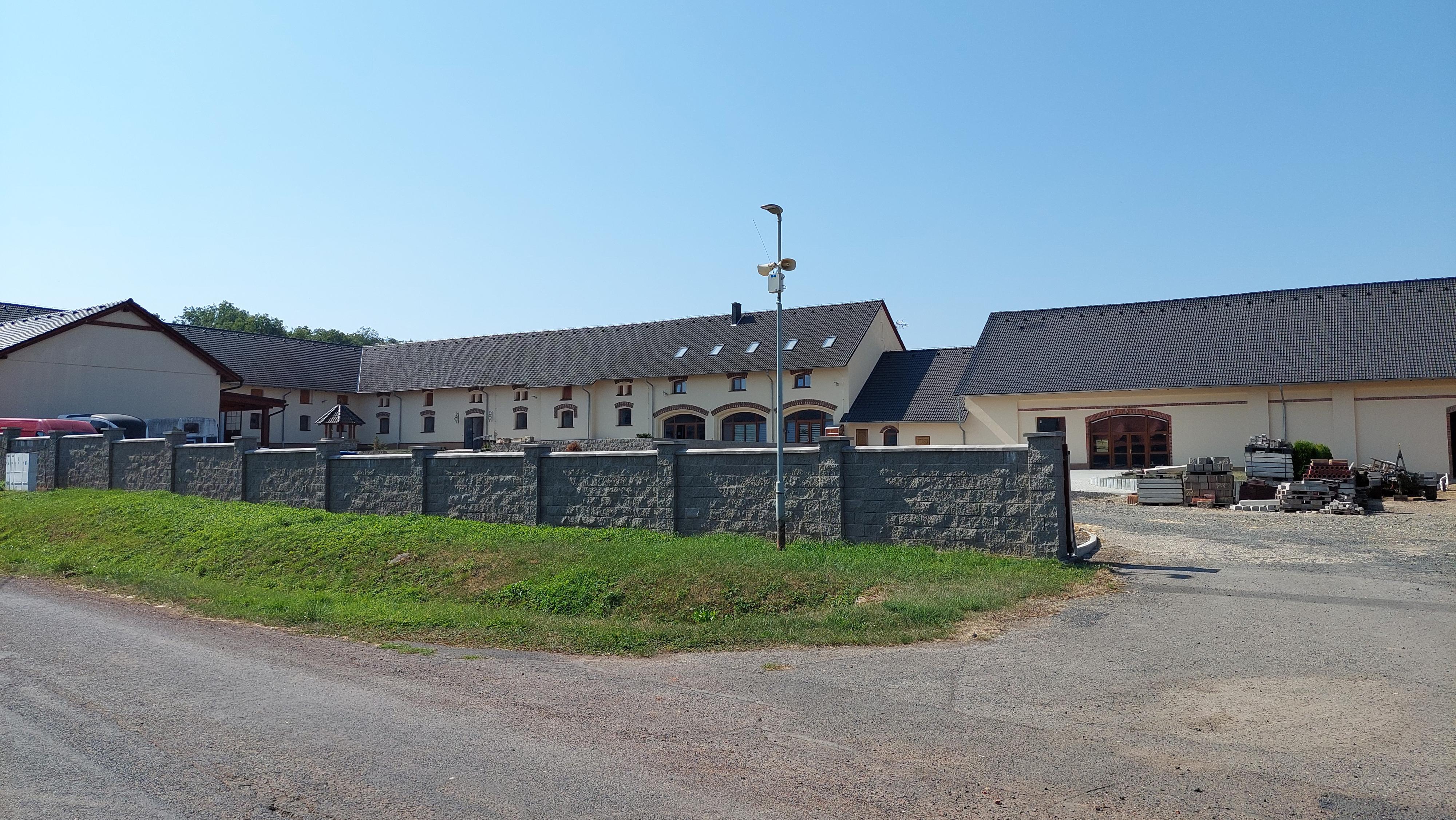 Jezdecká stáj Charvatce