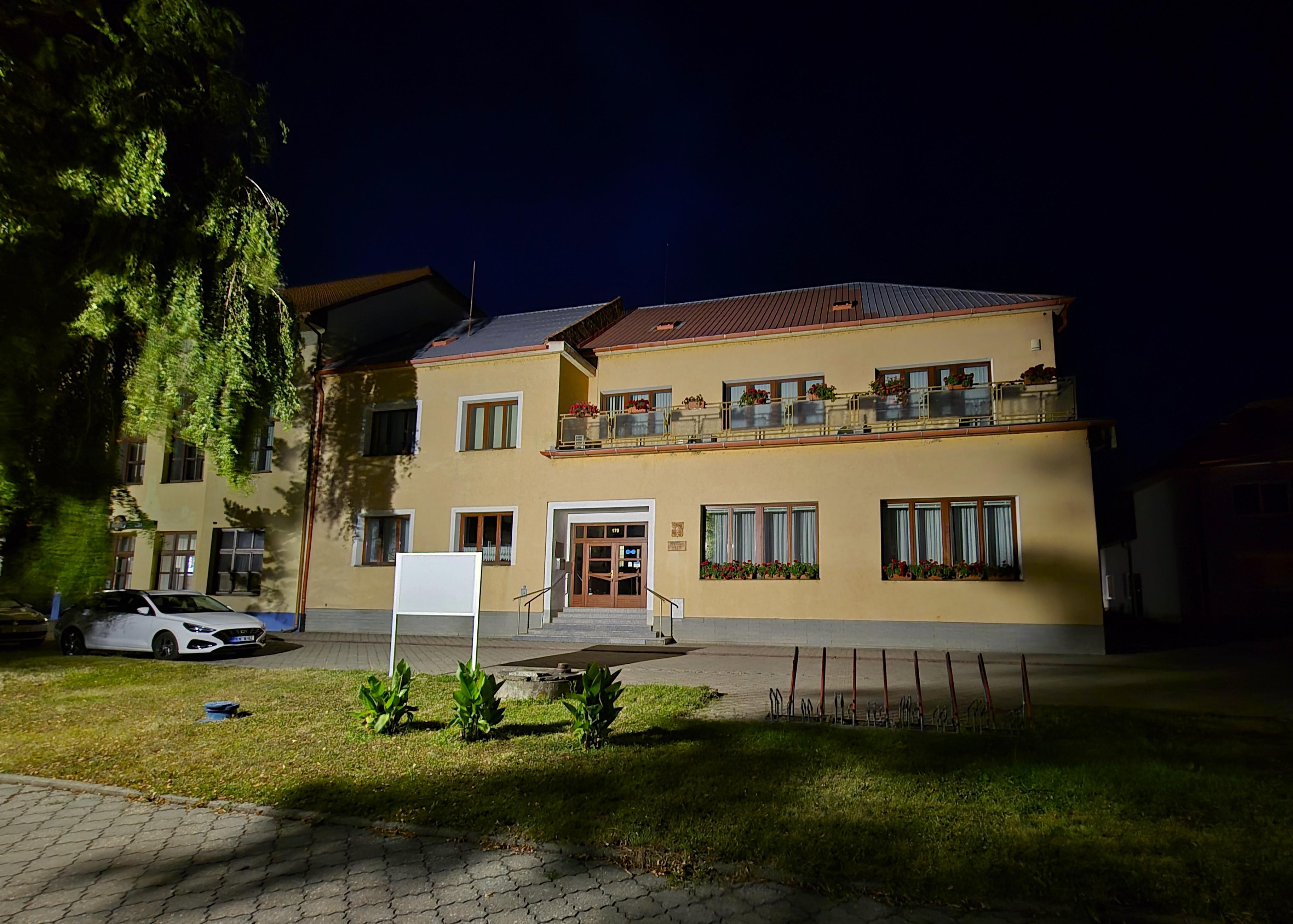 Hroznová Lhota - obecní úřad foto 3