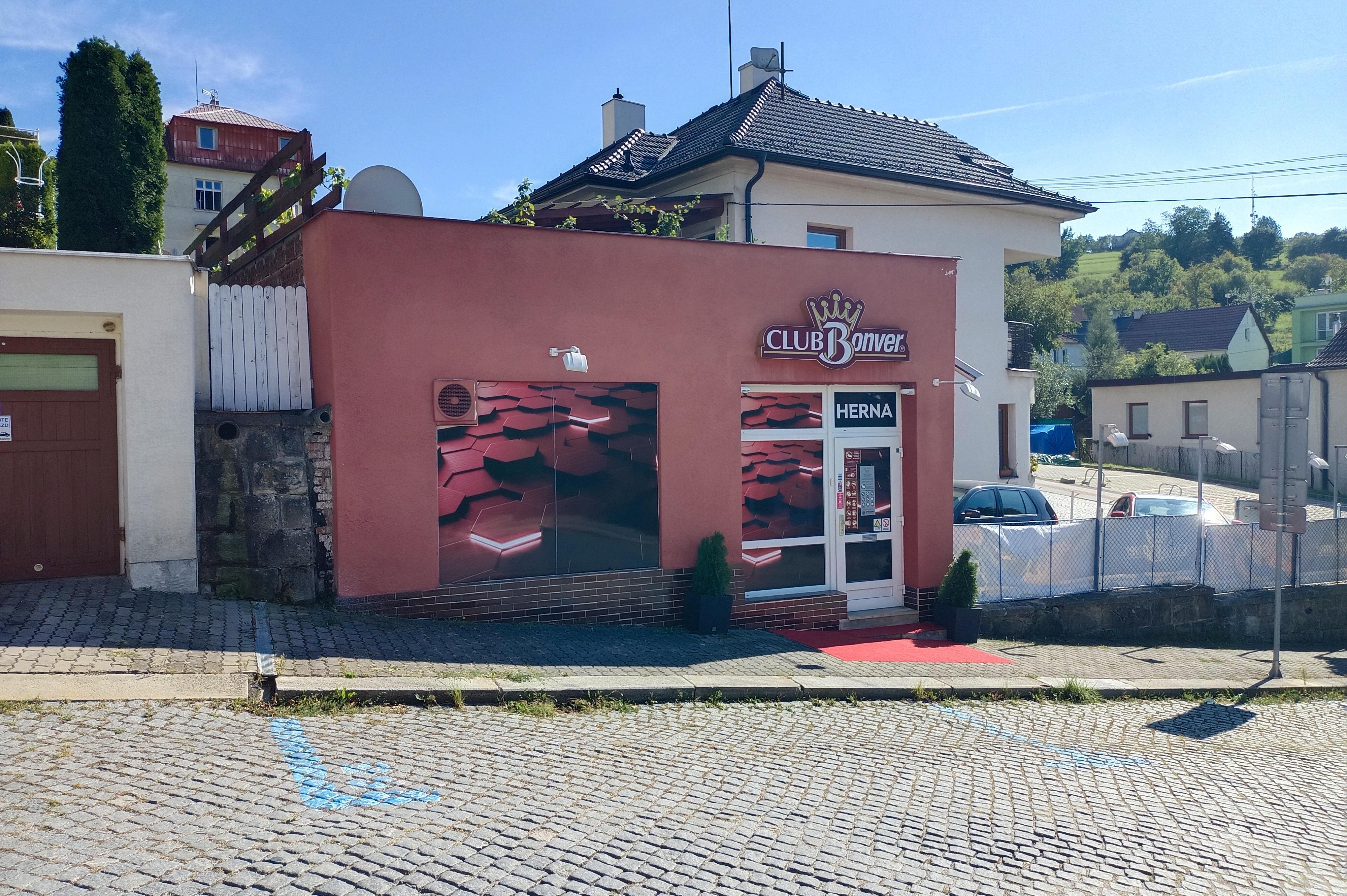HERNA CLUB BONVER foto 1