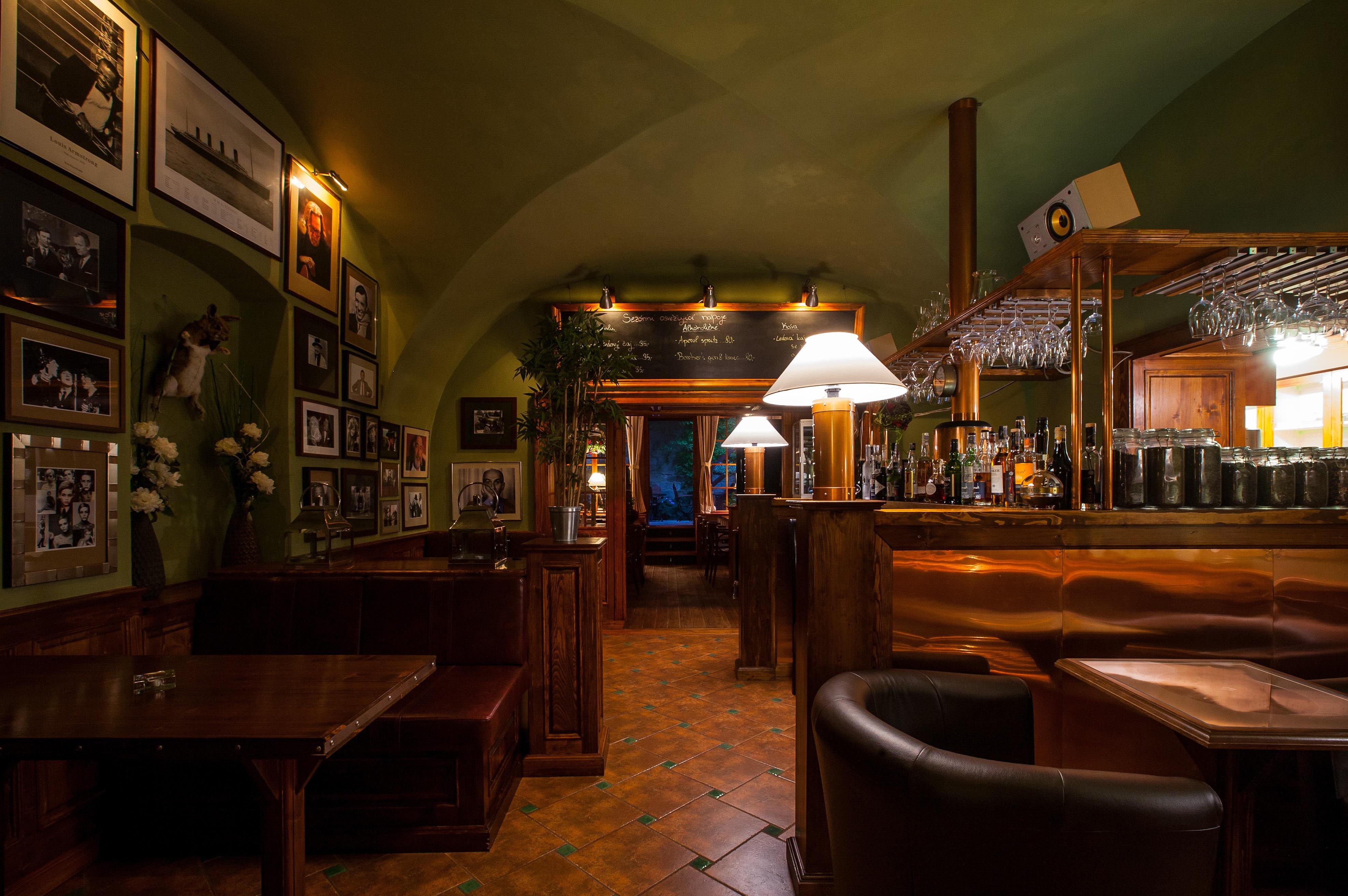 Zajíčkův vinný bar