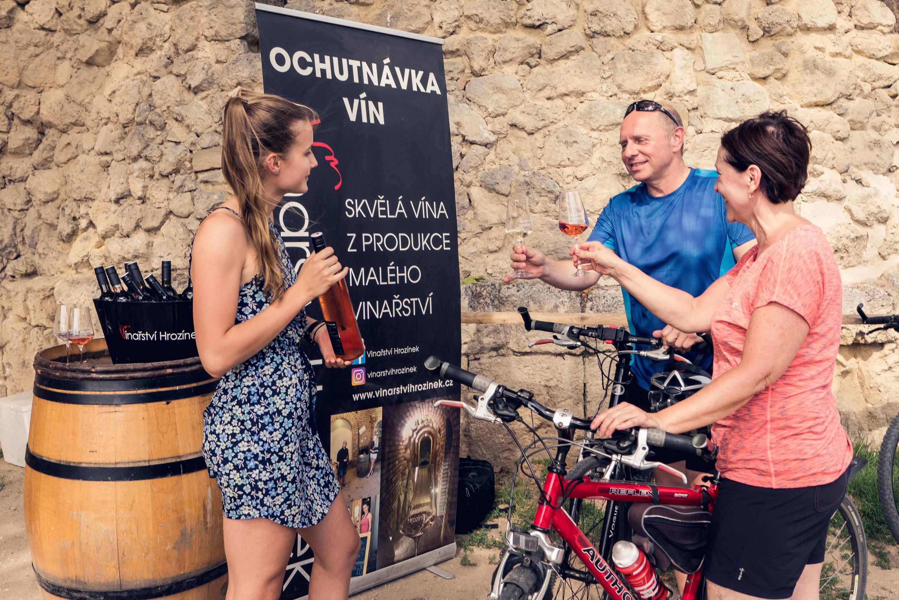 Degustační stánek Vinařství Hrozínek