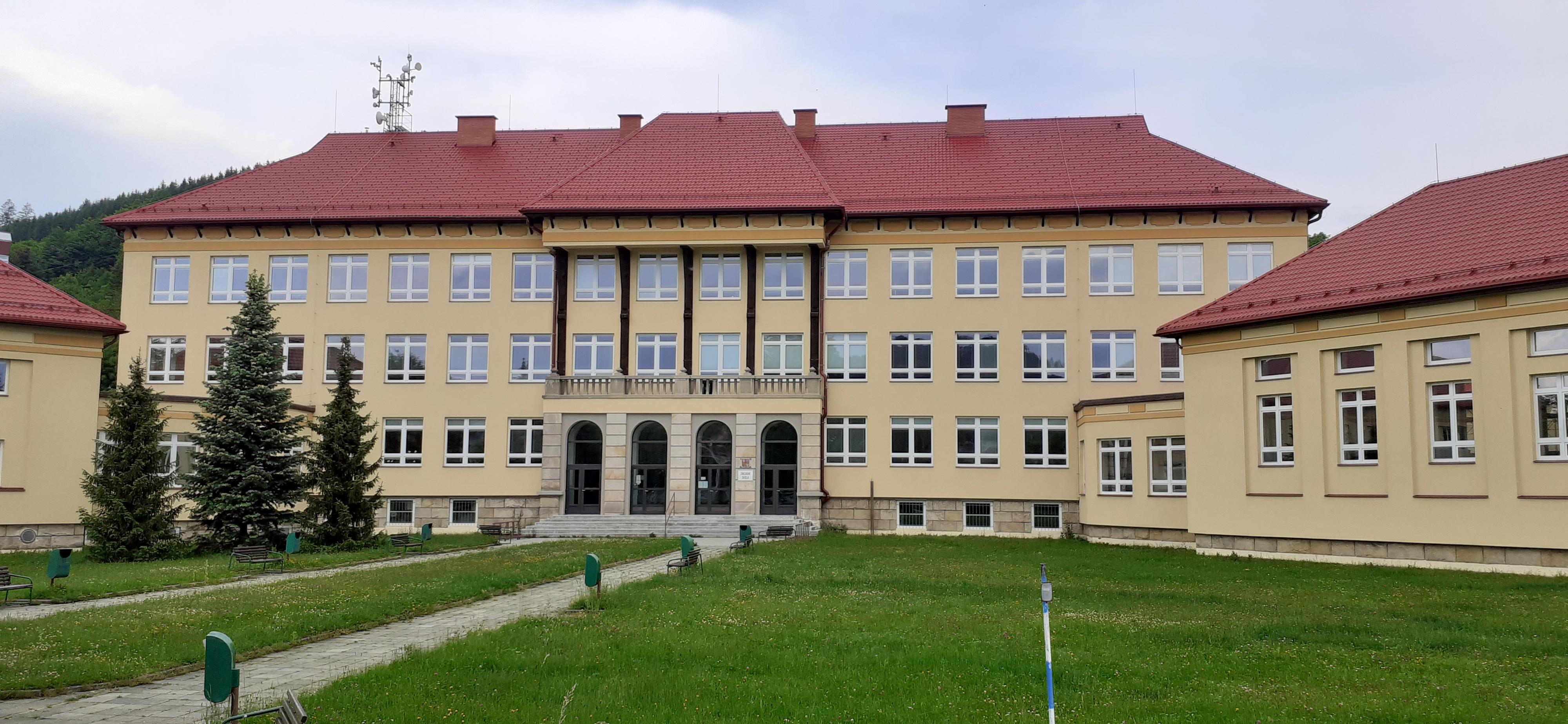ZŠ Hovězí foto 2