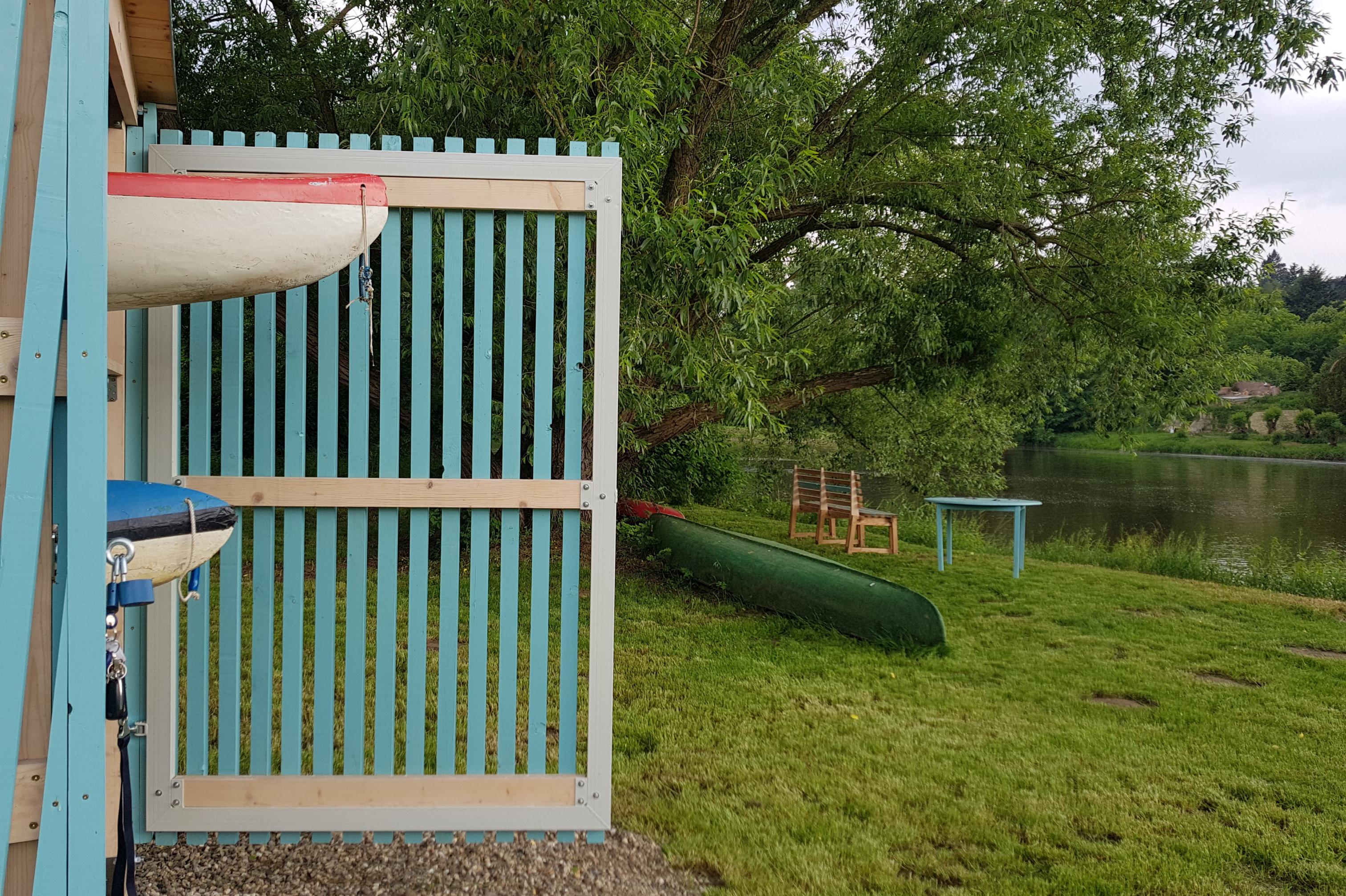 SOUSEDSKÁ LODNÍ SAMOOBSLUHA foto 1