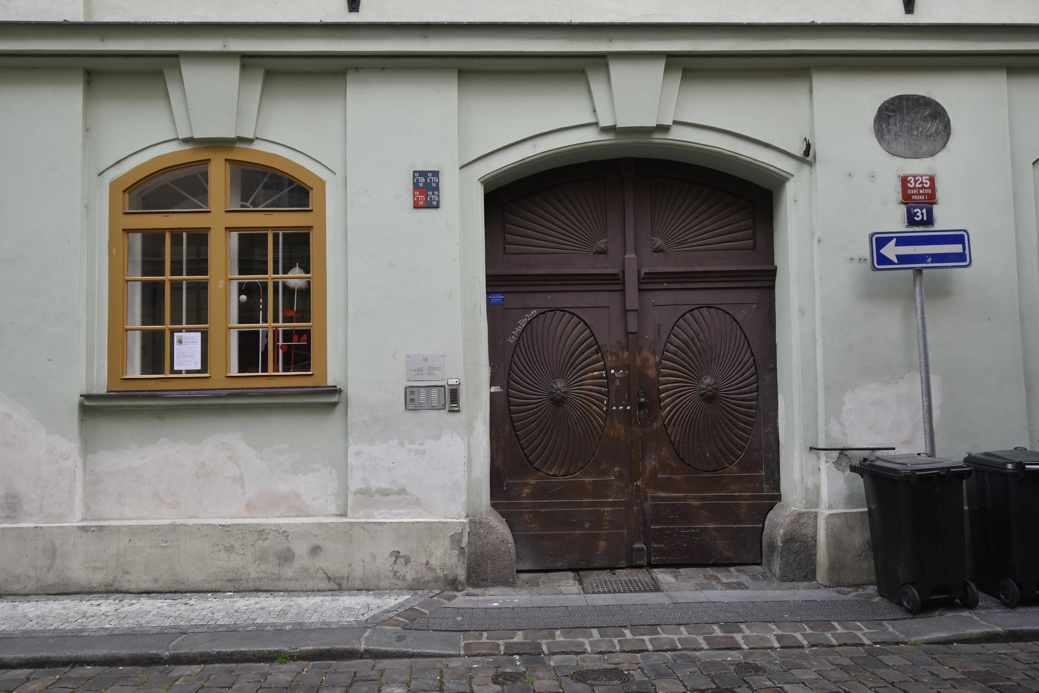 HILT - black light theatre Prague foto 5