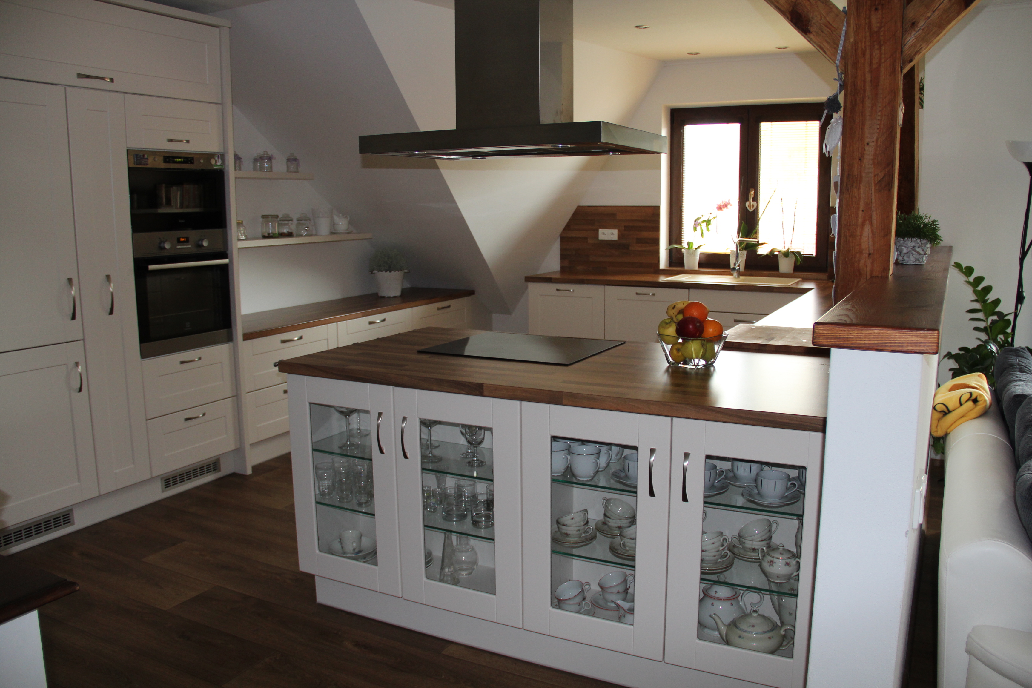 Výroba nábytku Hrbáč foto 1