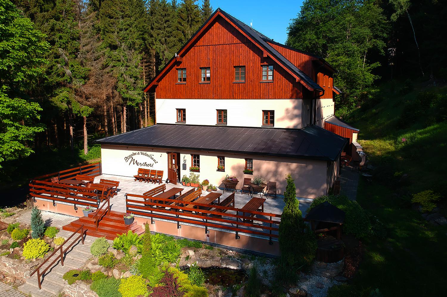 Penzion a restaurant Mezihoří