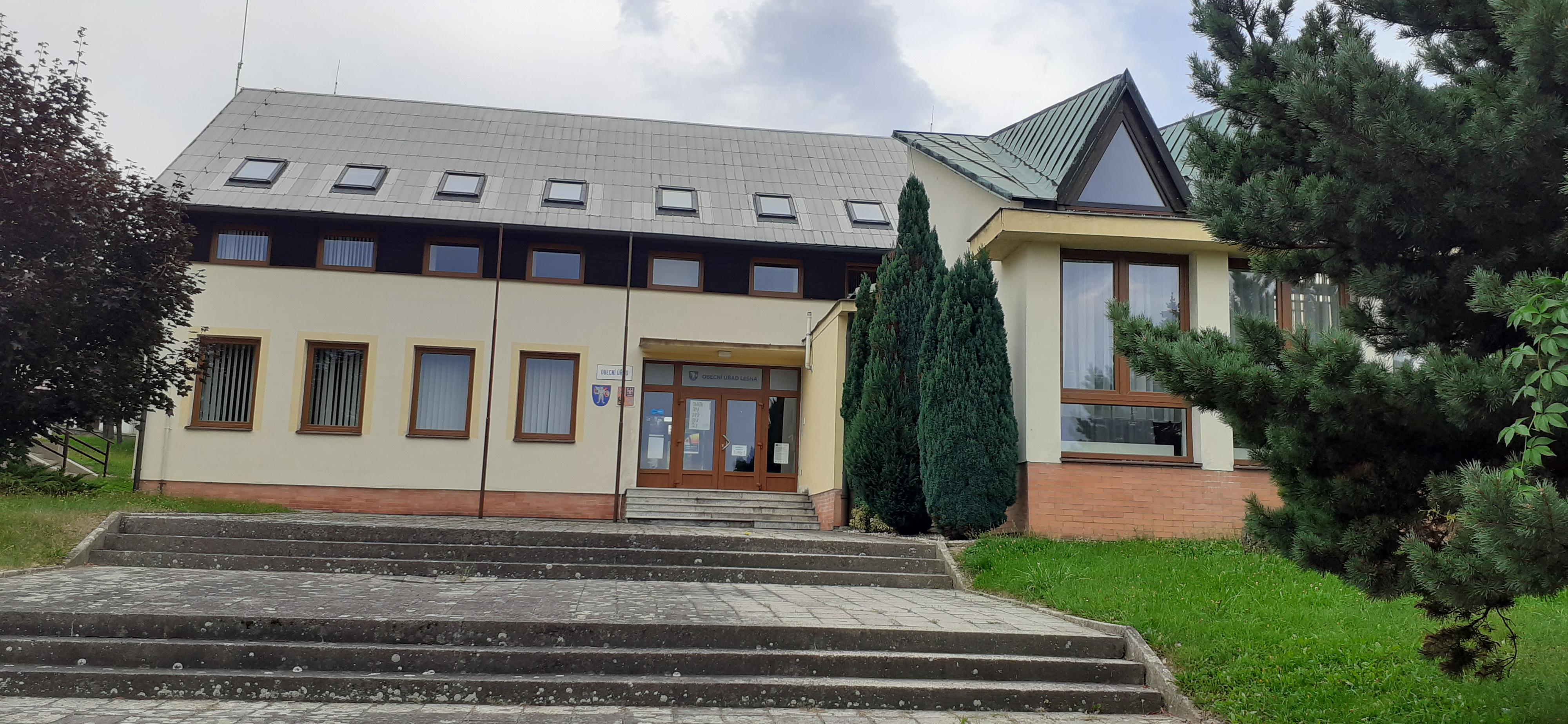 Lešná - obecní úřad foto 3