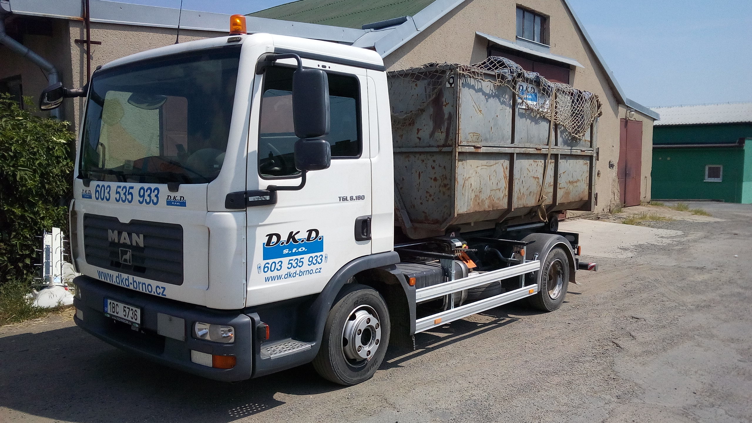 D.K.D. s.r.o. - kontejnerová a nákladní autodoprava foto 4