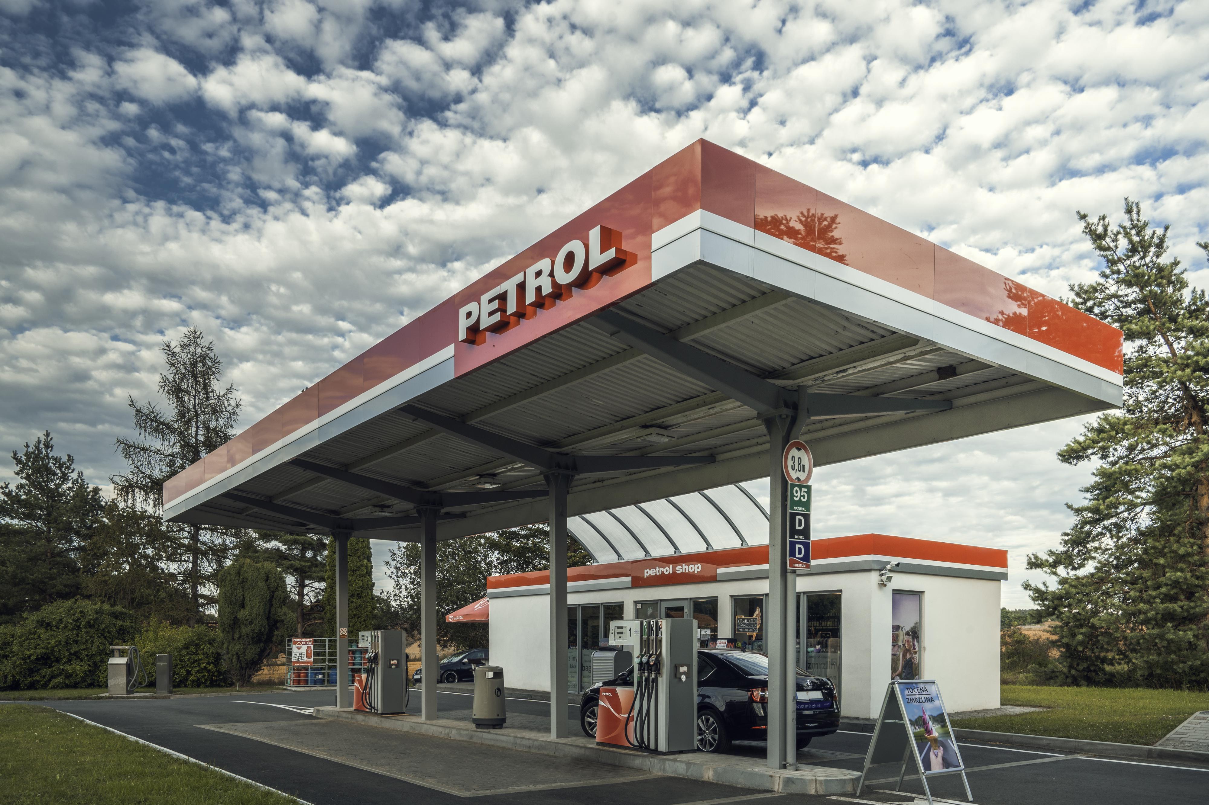 PETROL foto 3