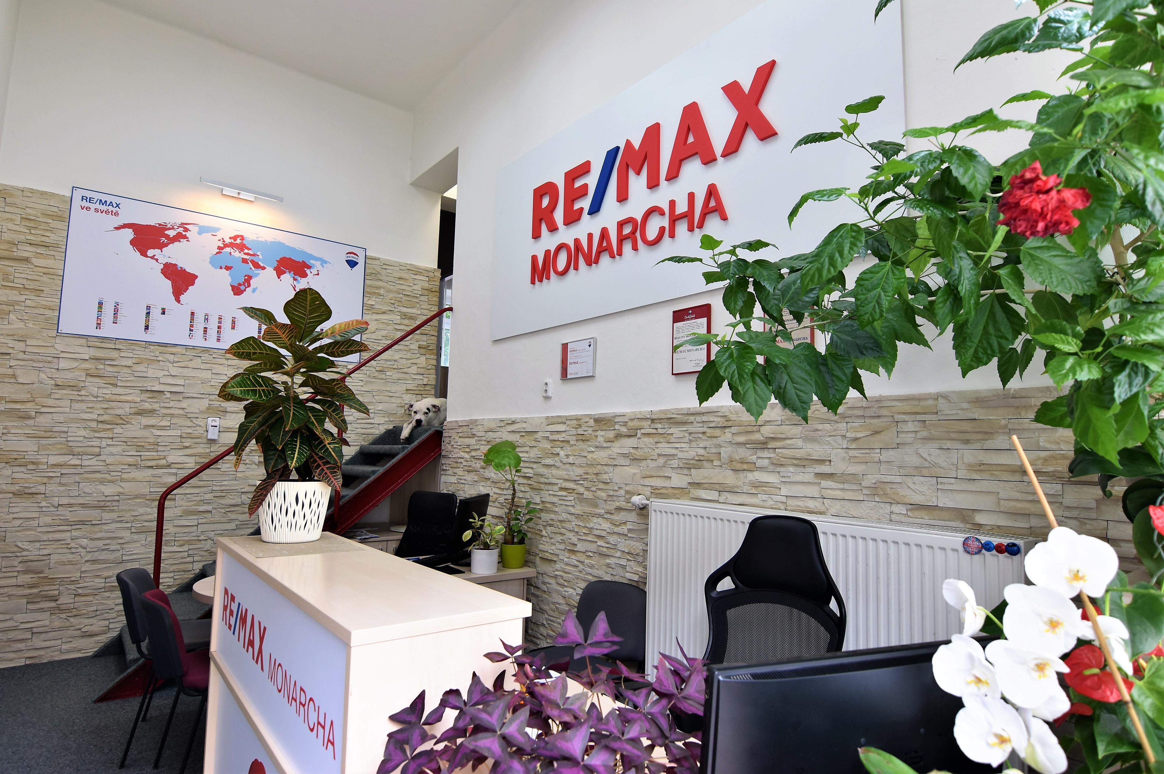 RE/MAX MONARCHA