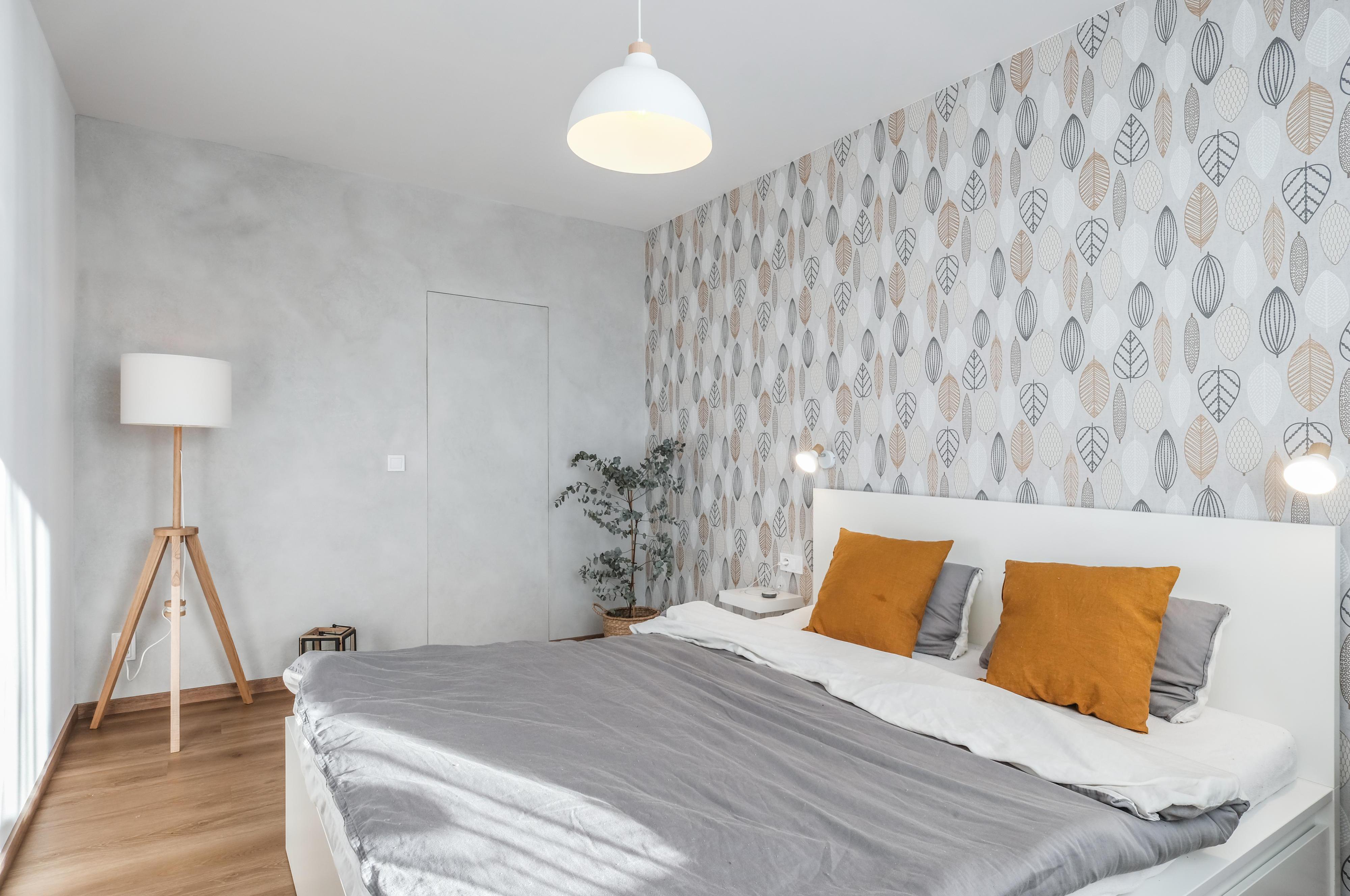 Luxusní stěna, Tomáš Jiříček