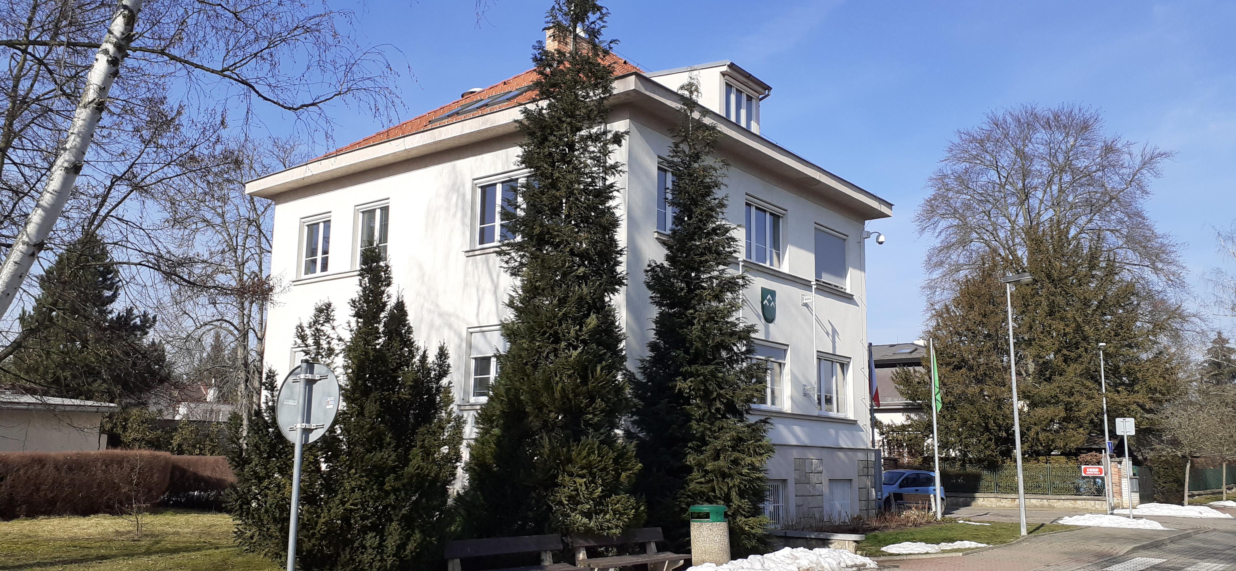 Úřad městské části Praha-Klánovice foto 2