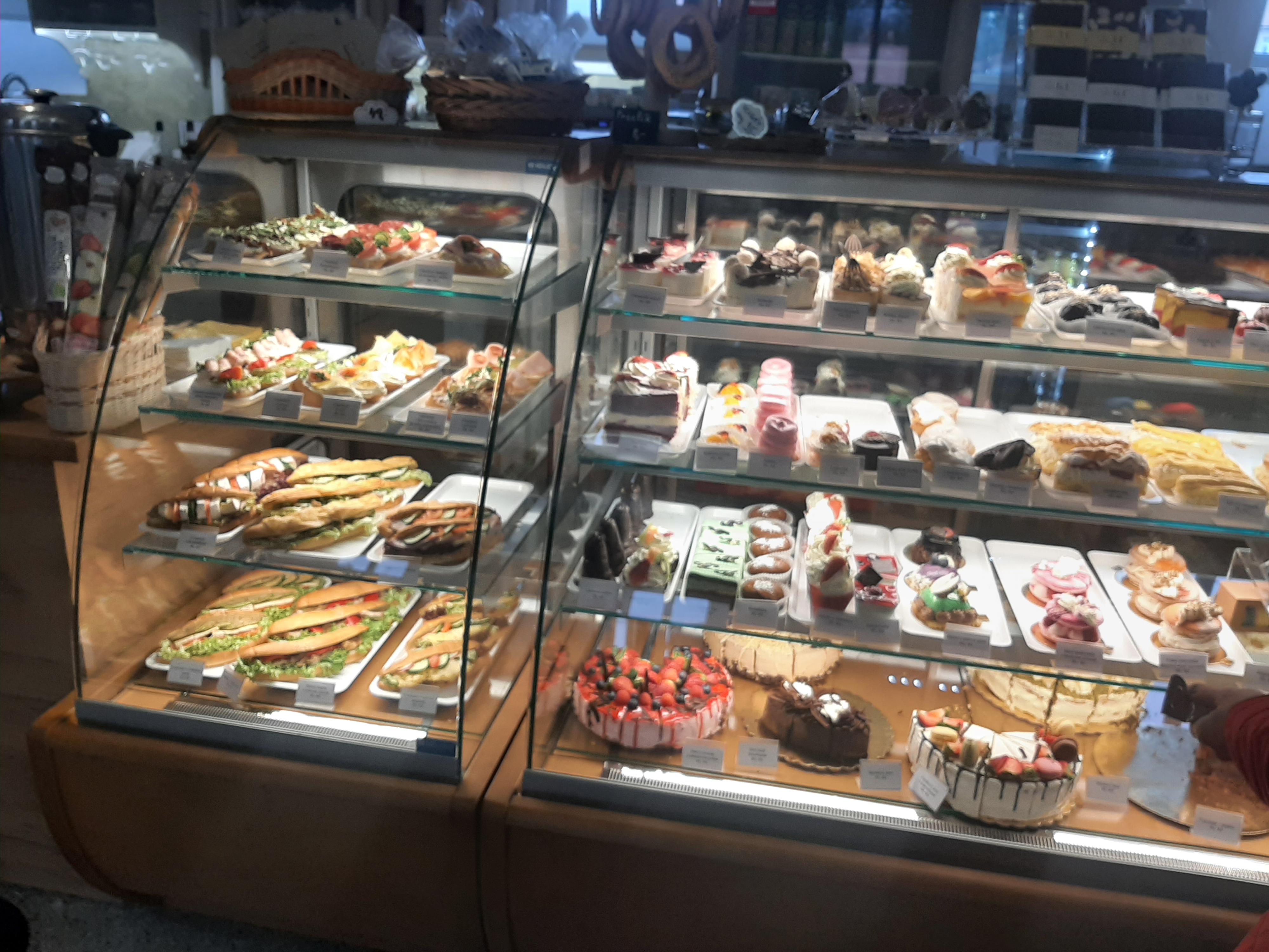 KAVÁRNA HELLAS foto 6