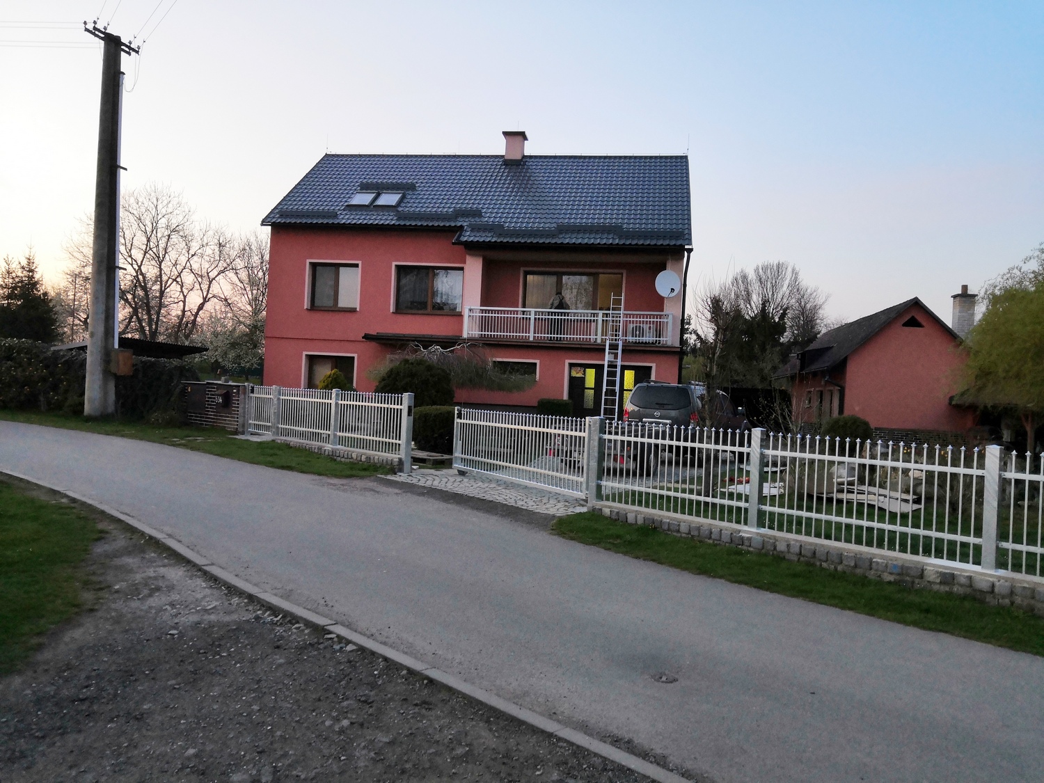 MARDES DESIGN - posuvné brány a křídlové brány foto 3