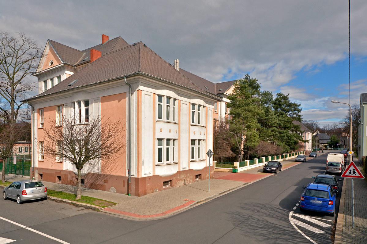 Masarykova ZŠ Bohumín, Seifertova