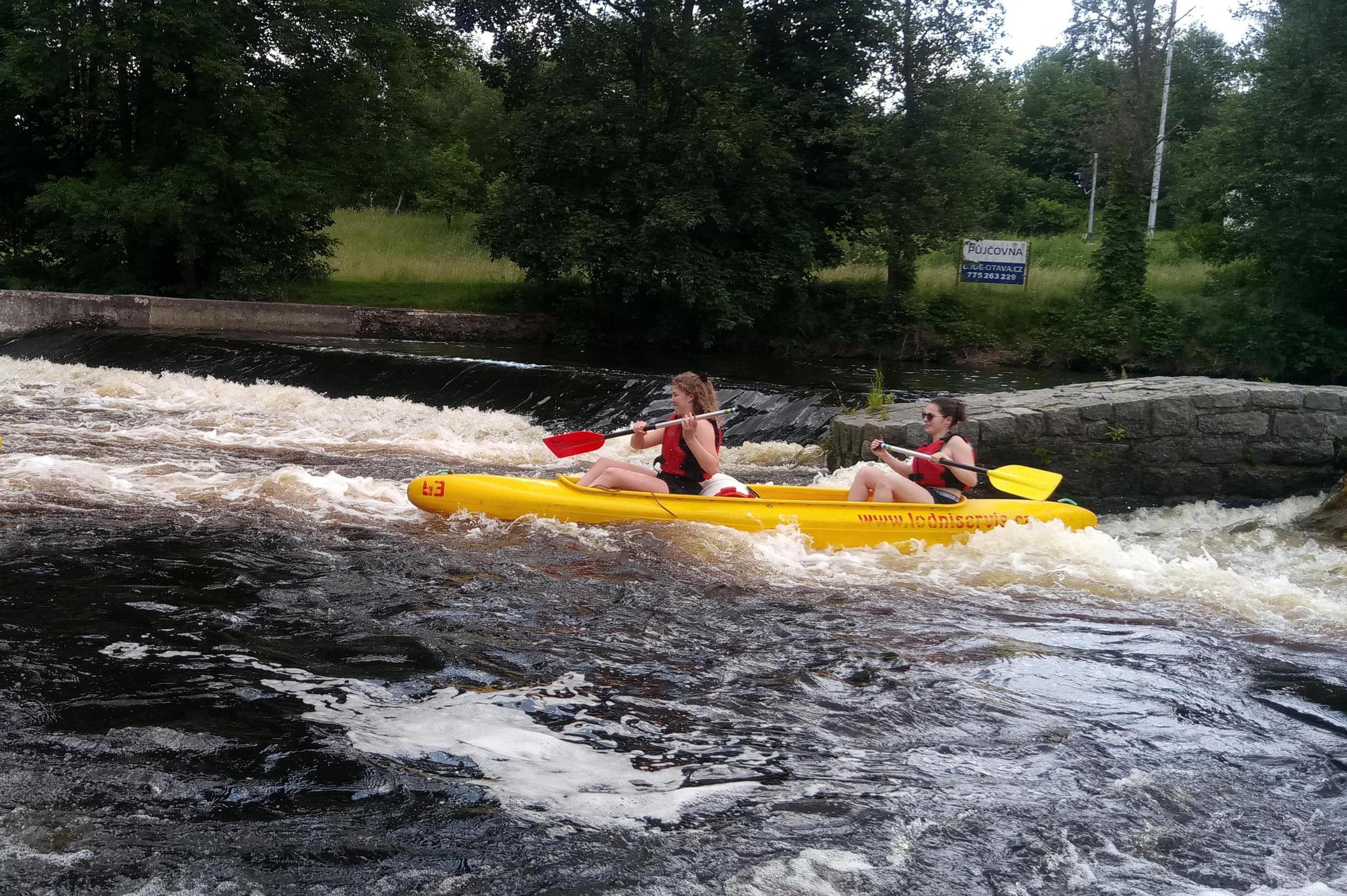 Lodní servis Strakonice - Půjčovna kánoí a raftů na Otavě