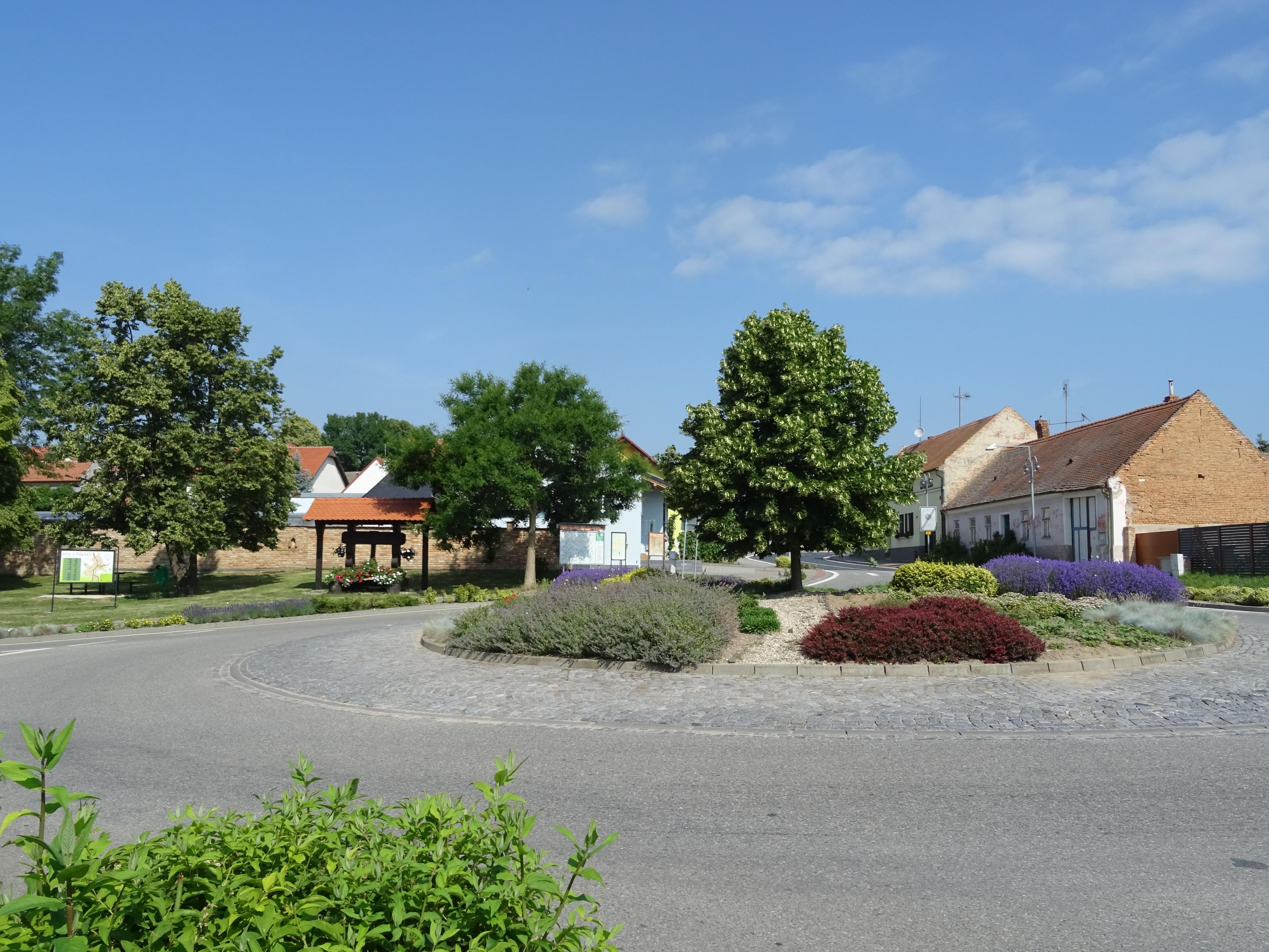 Čejkovice - obecní úřad foto 4