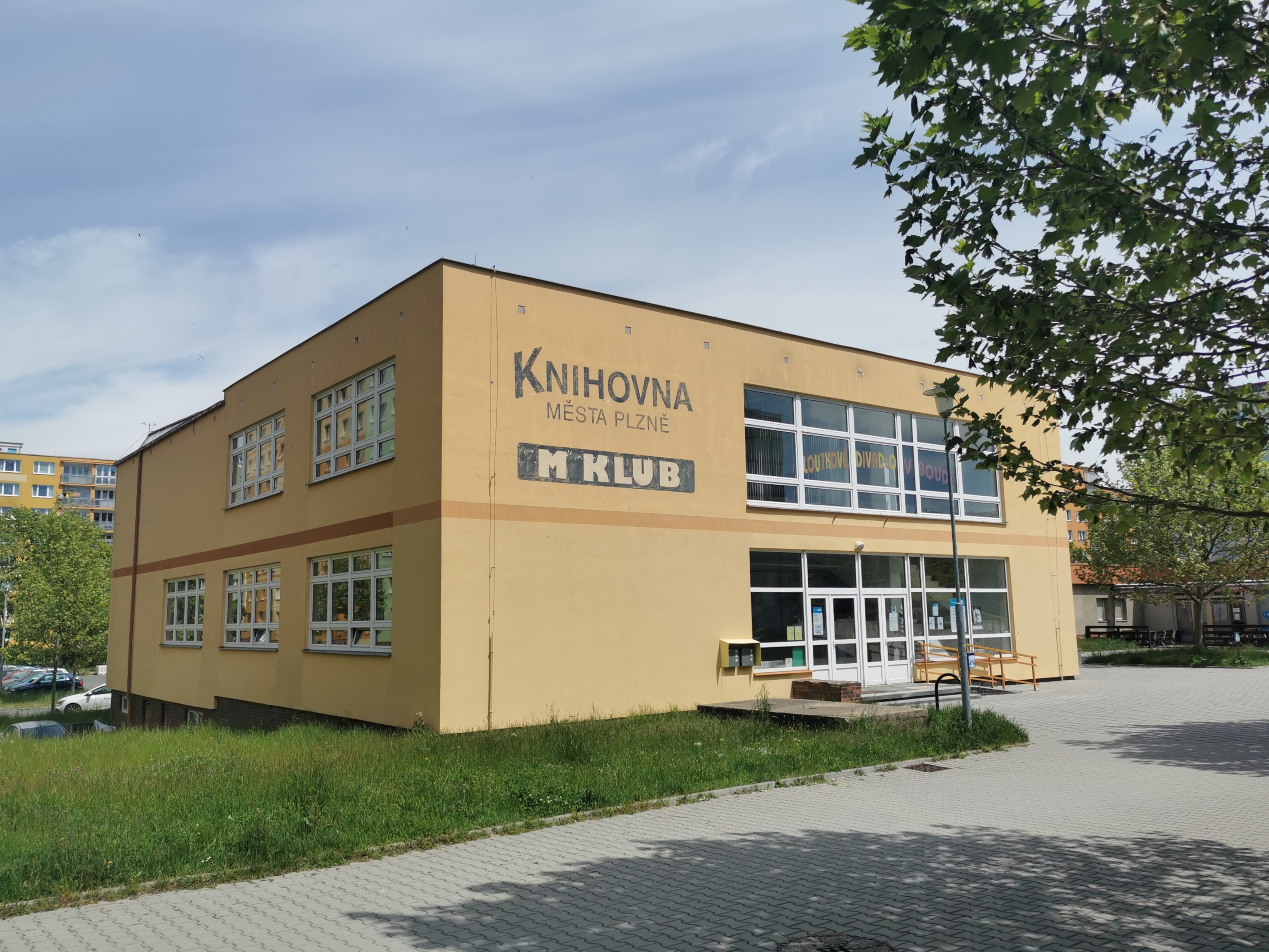 Knihovna města Plzně - Skvrňany foto 4