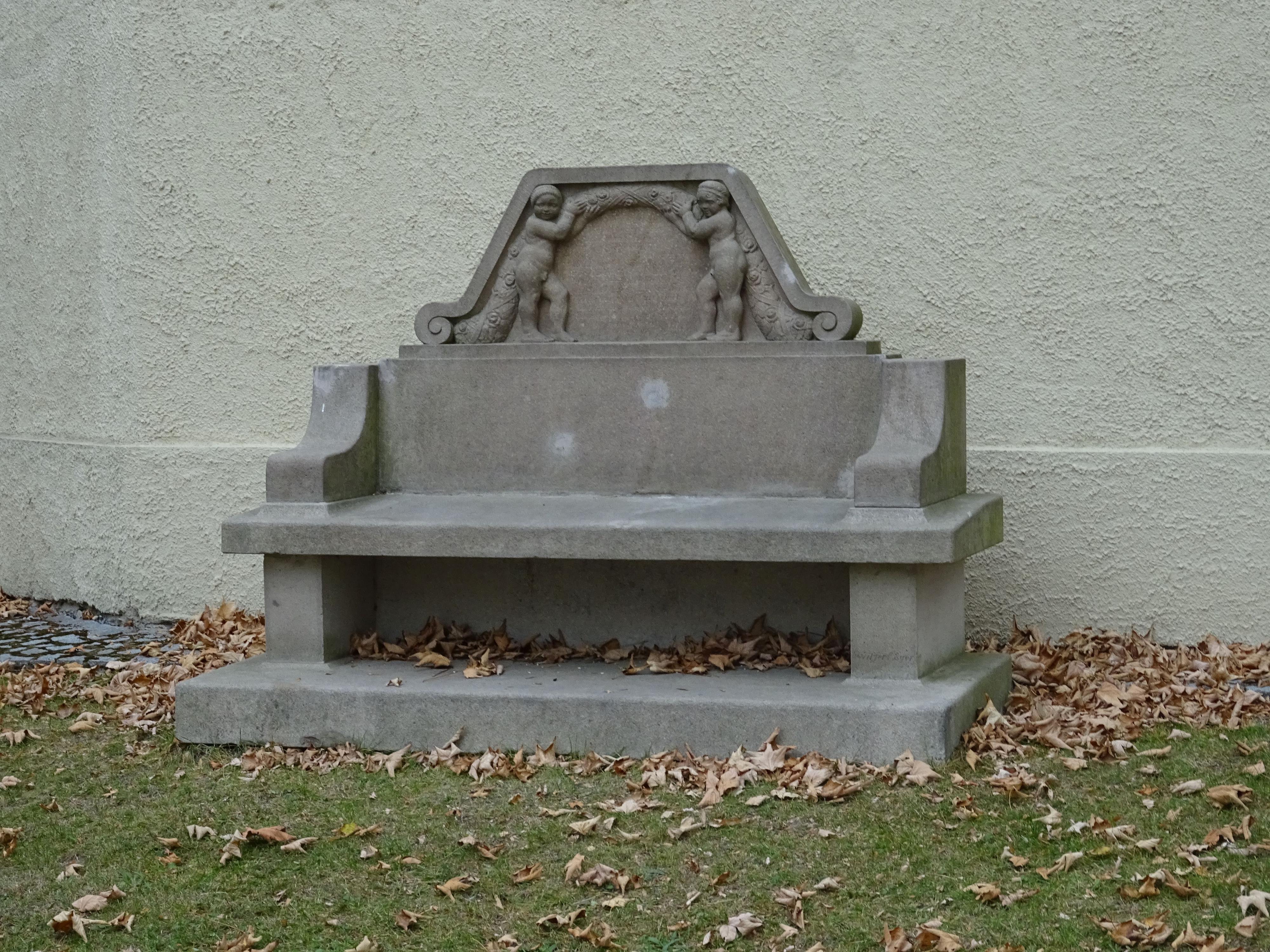 Tři Sekery - obecní úřad foto 4