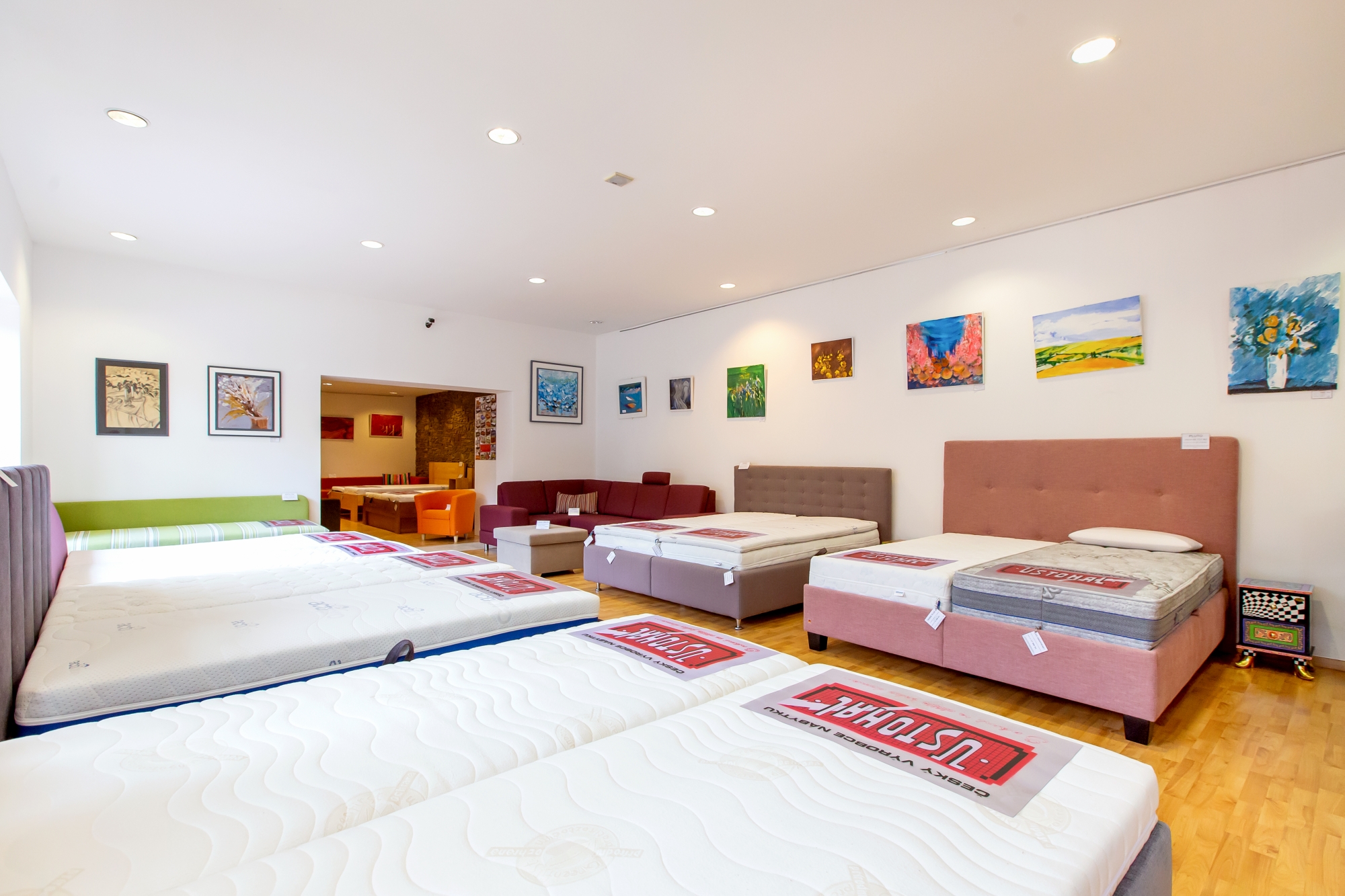 USTOHAL - výroba nábytku foto 4