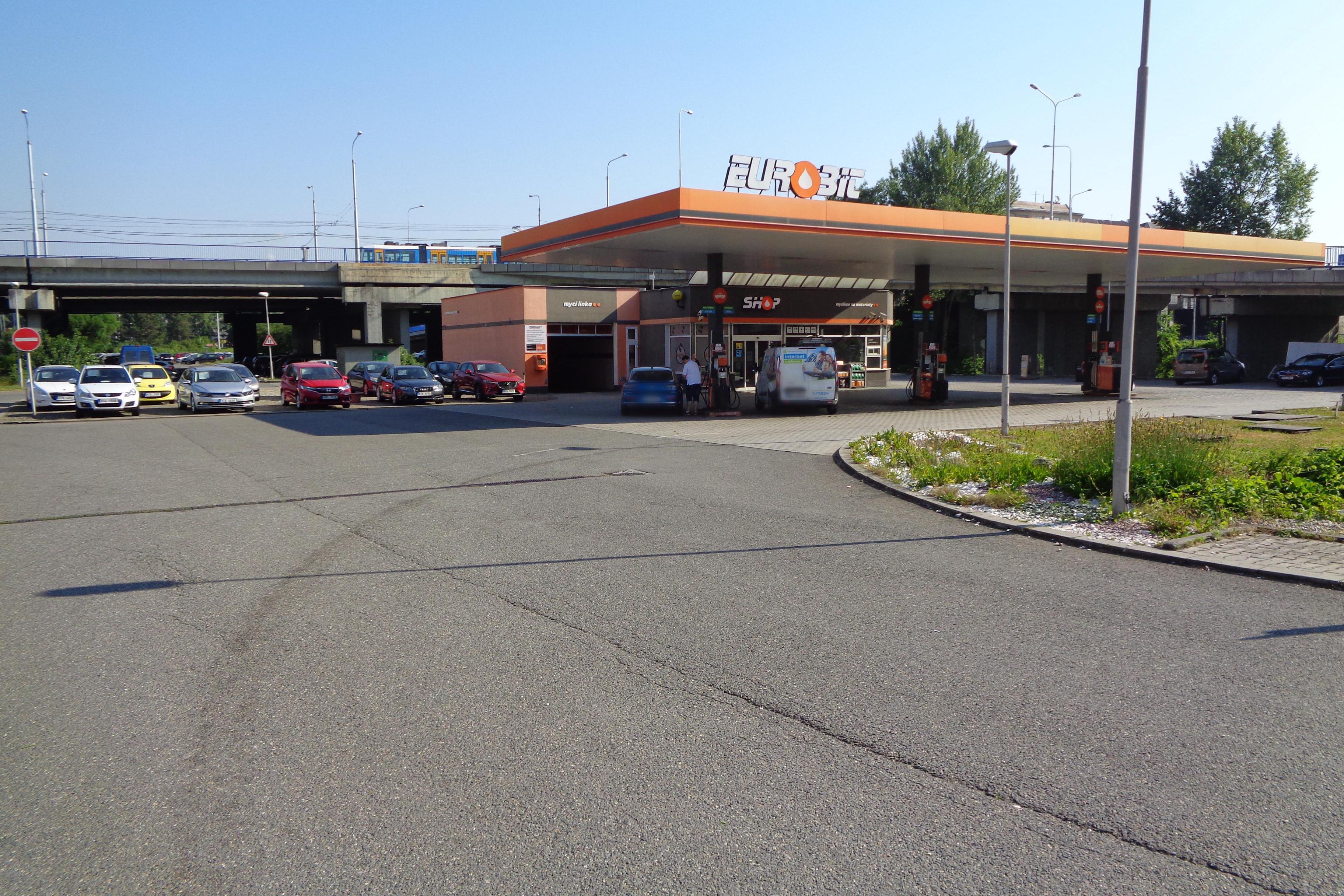 Autobazar- Lumír Mikula