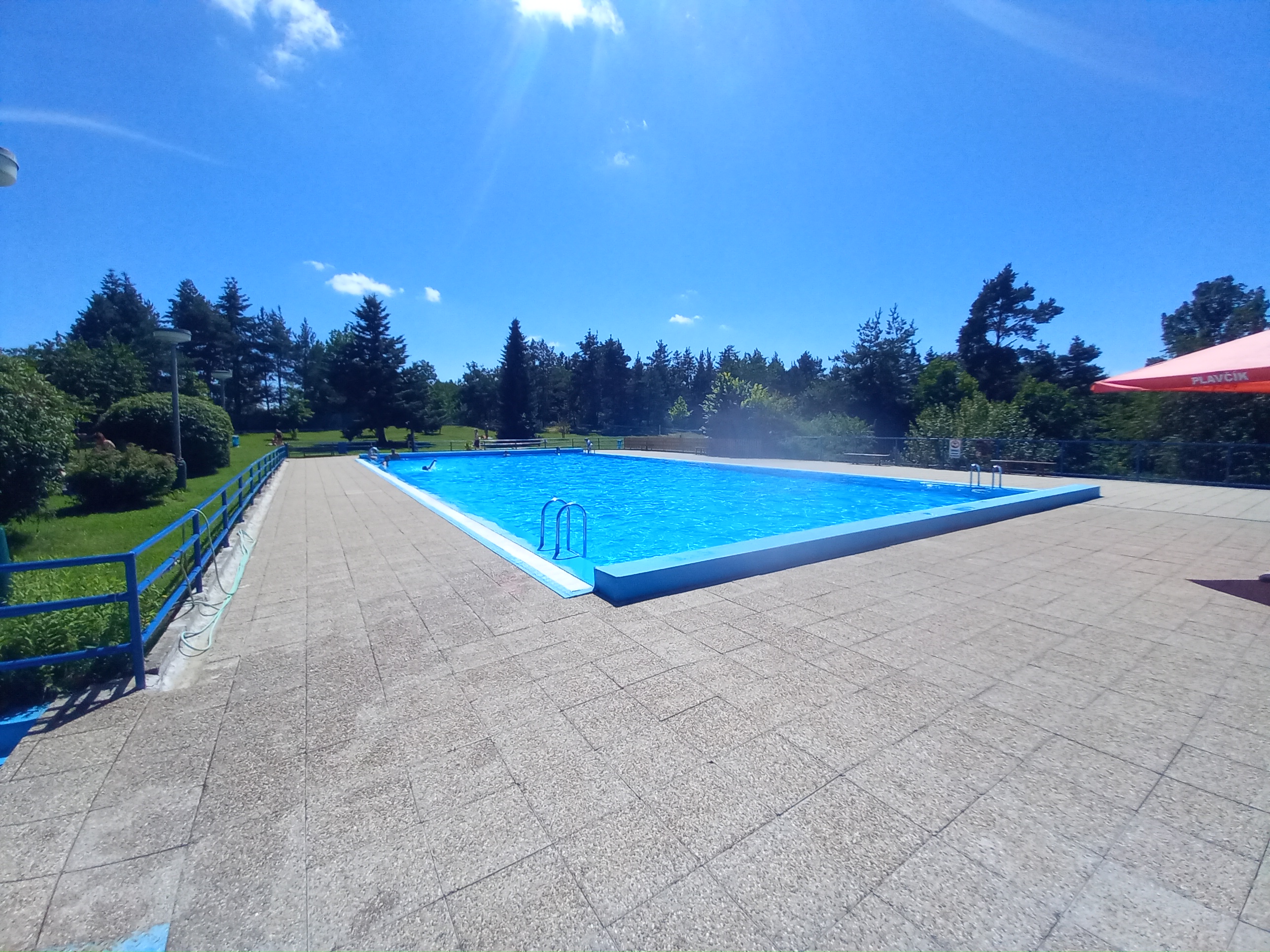 Sportovní areál a koupaliště foto 5
